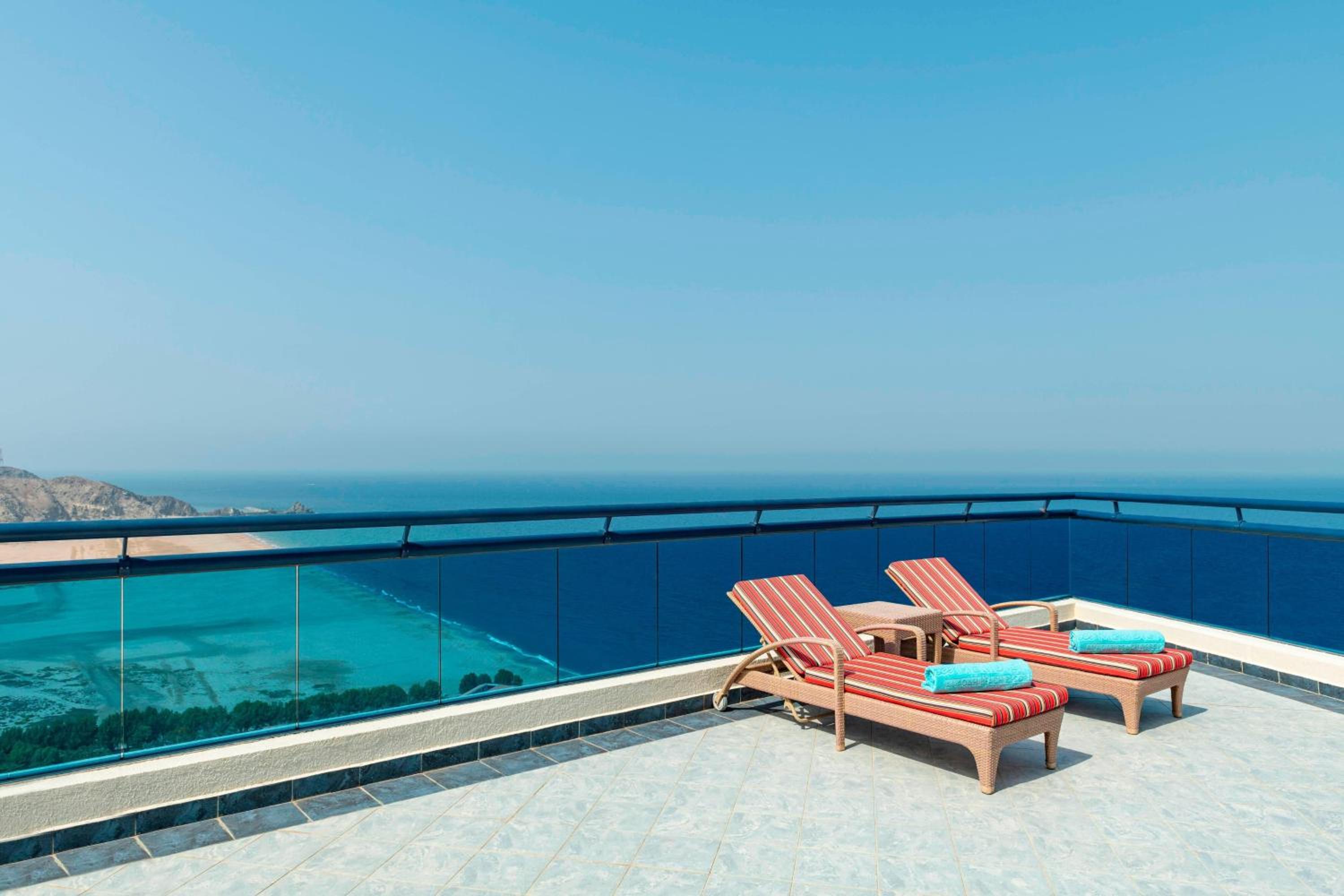 Le Meridien Al Aqah Beach Resort