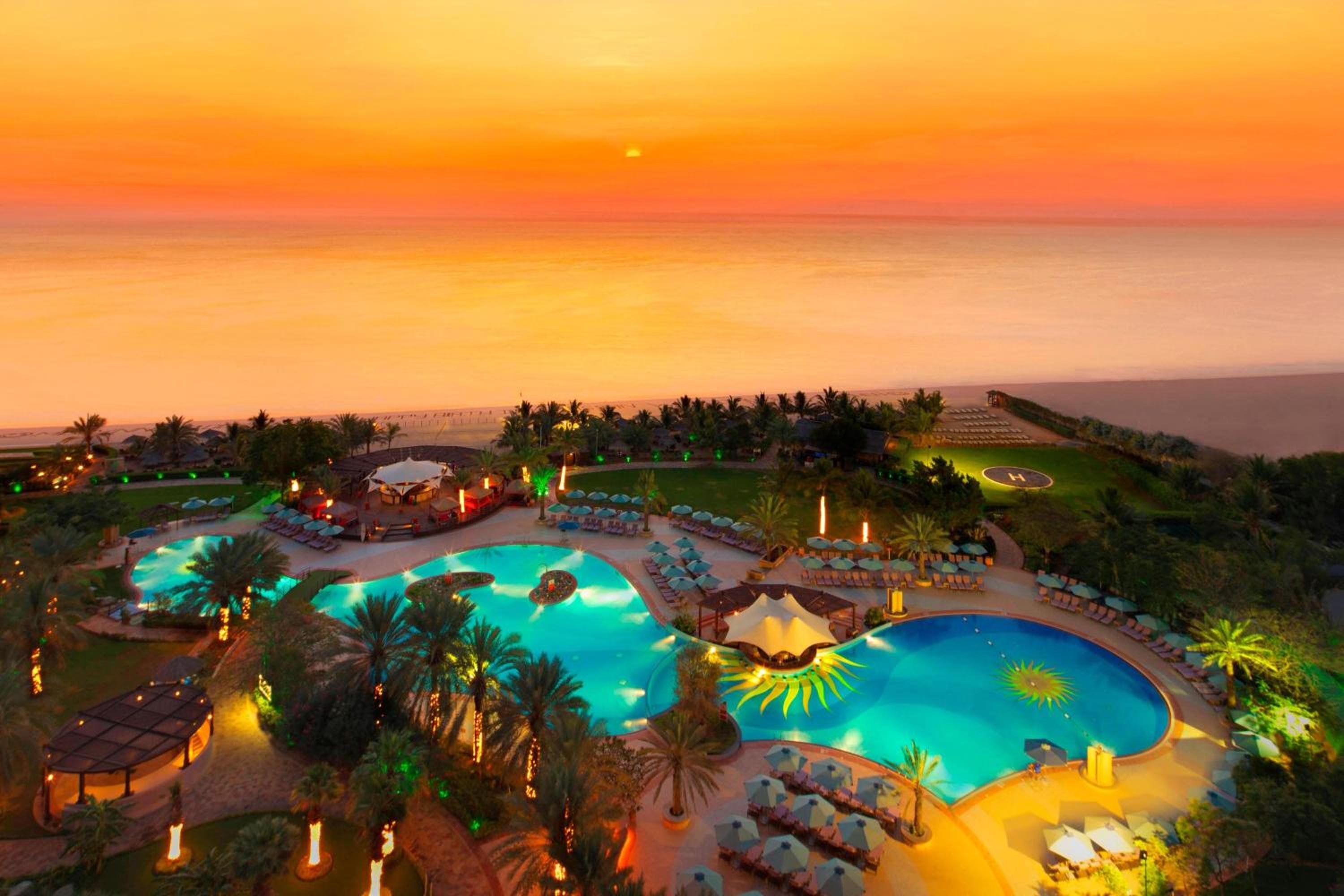 Le Meridien Al Aqah Beach Resort