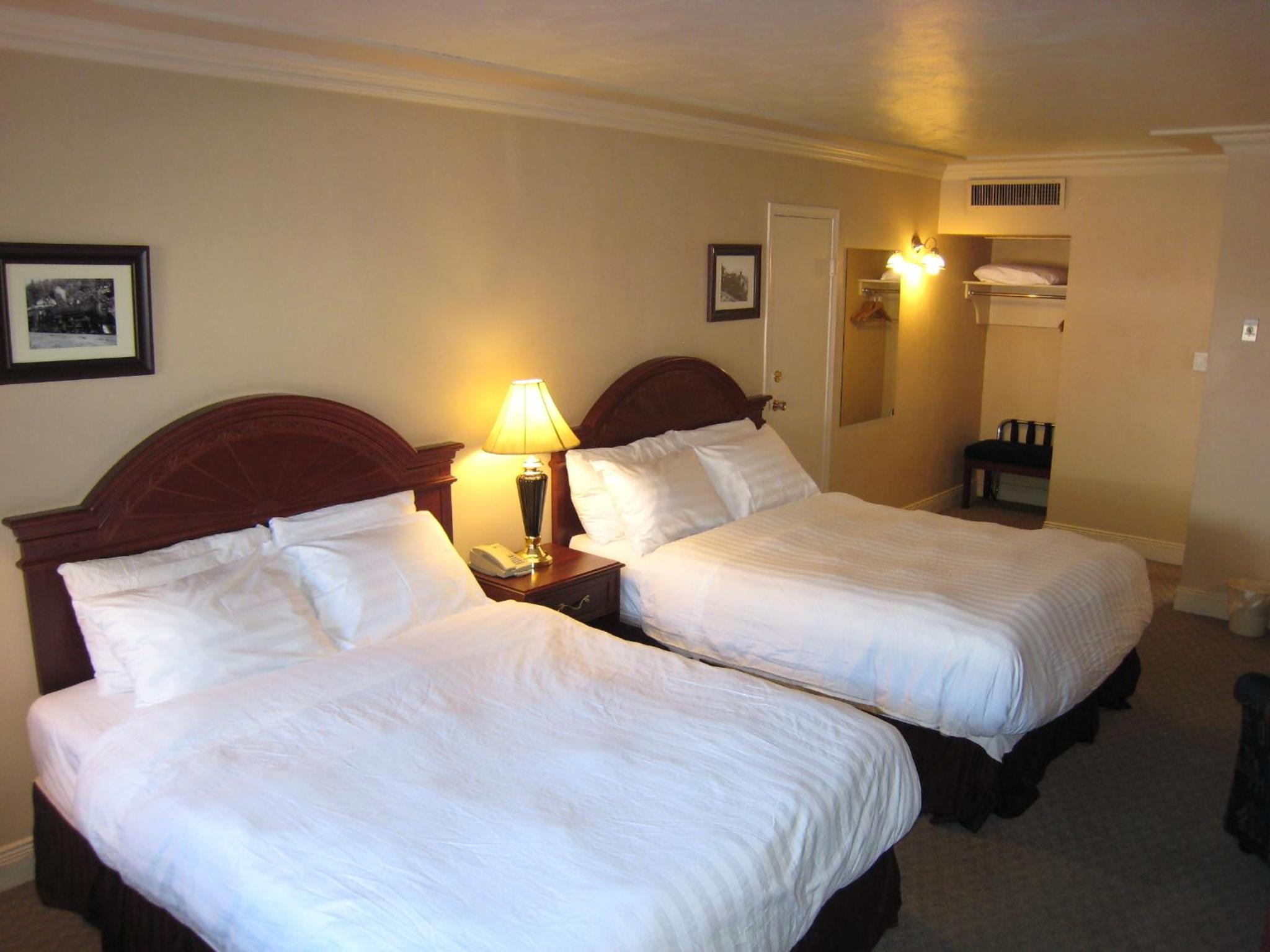 Revelstoke Lodge
