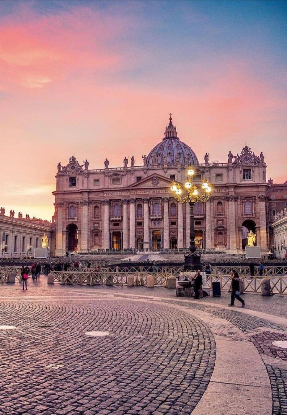 Vatican Exclusive Suite