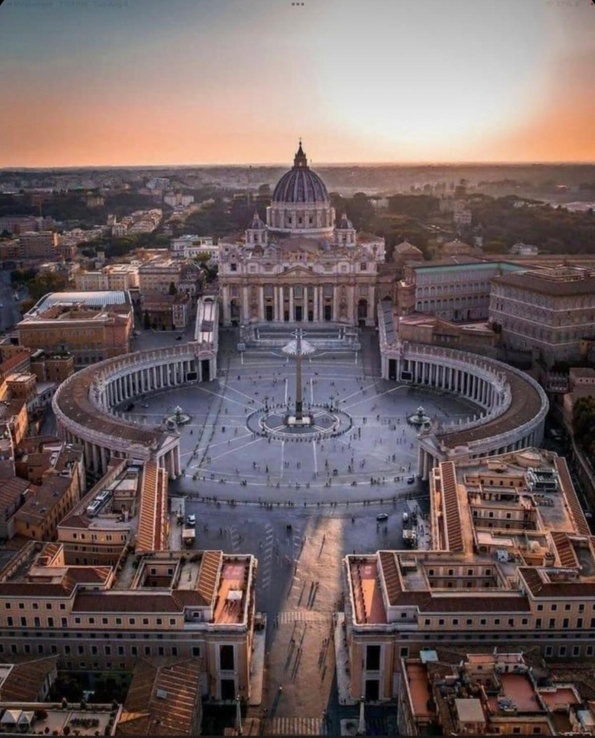 Vatican Exclusive Suite