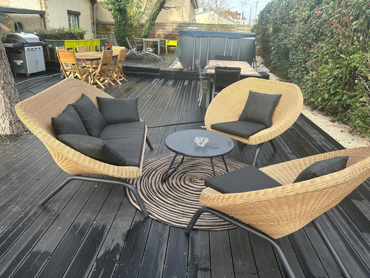 Villa Maxonale près de Paris avec Piscine Chauffée, Sauna et Jacuzzi