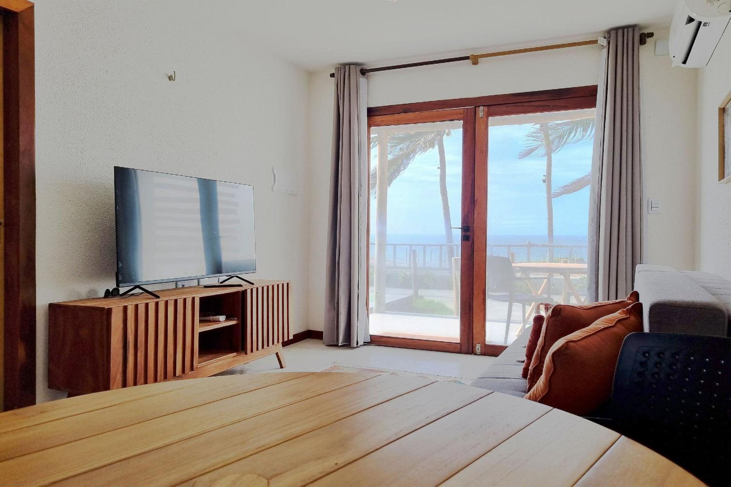 The Point Bungalow on the sand in Fortim By Carpediem