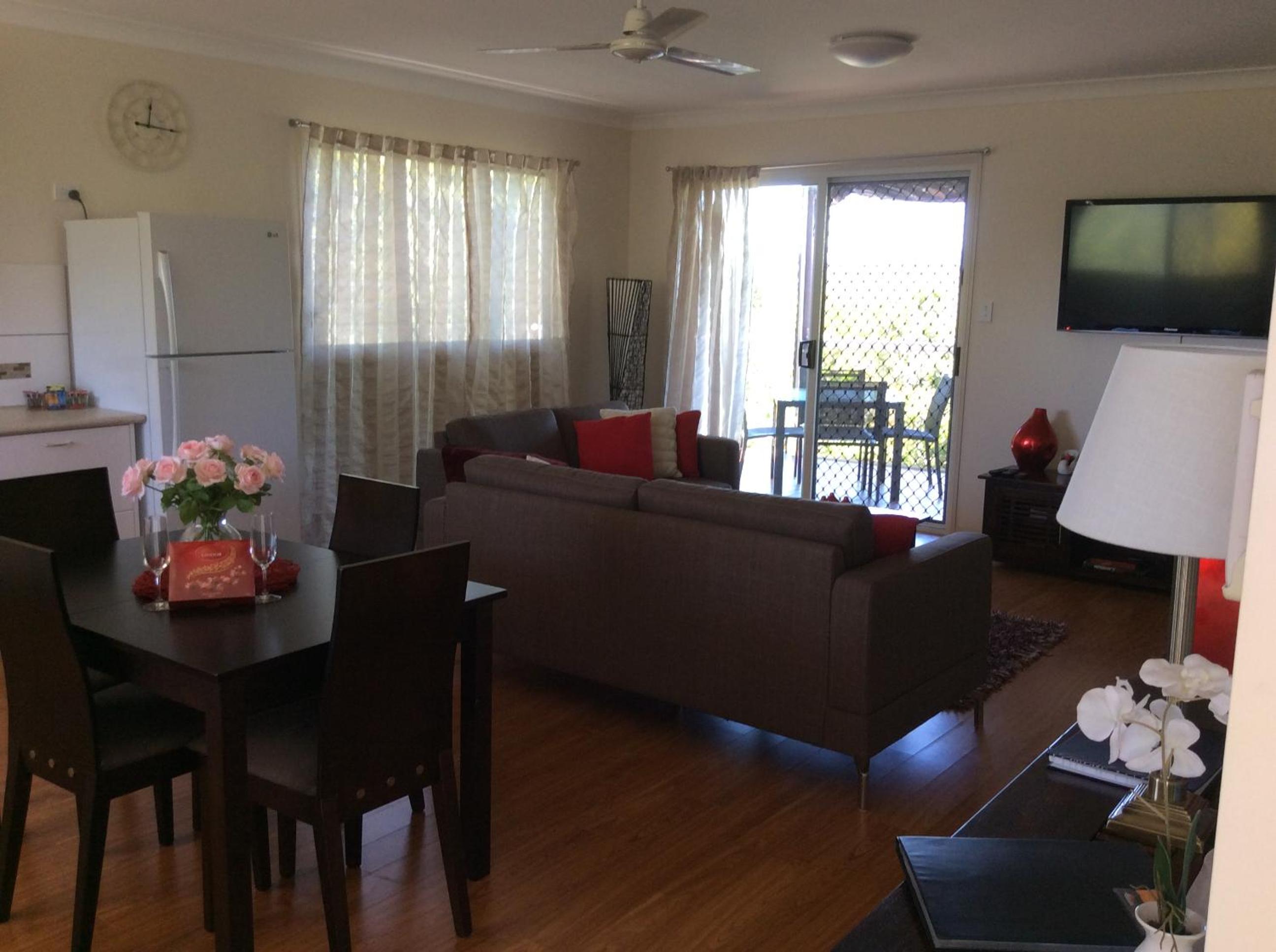 Tinaroo Sunset Retreat