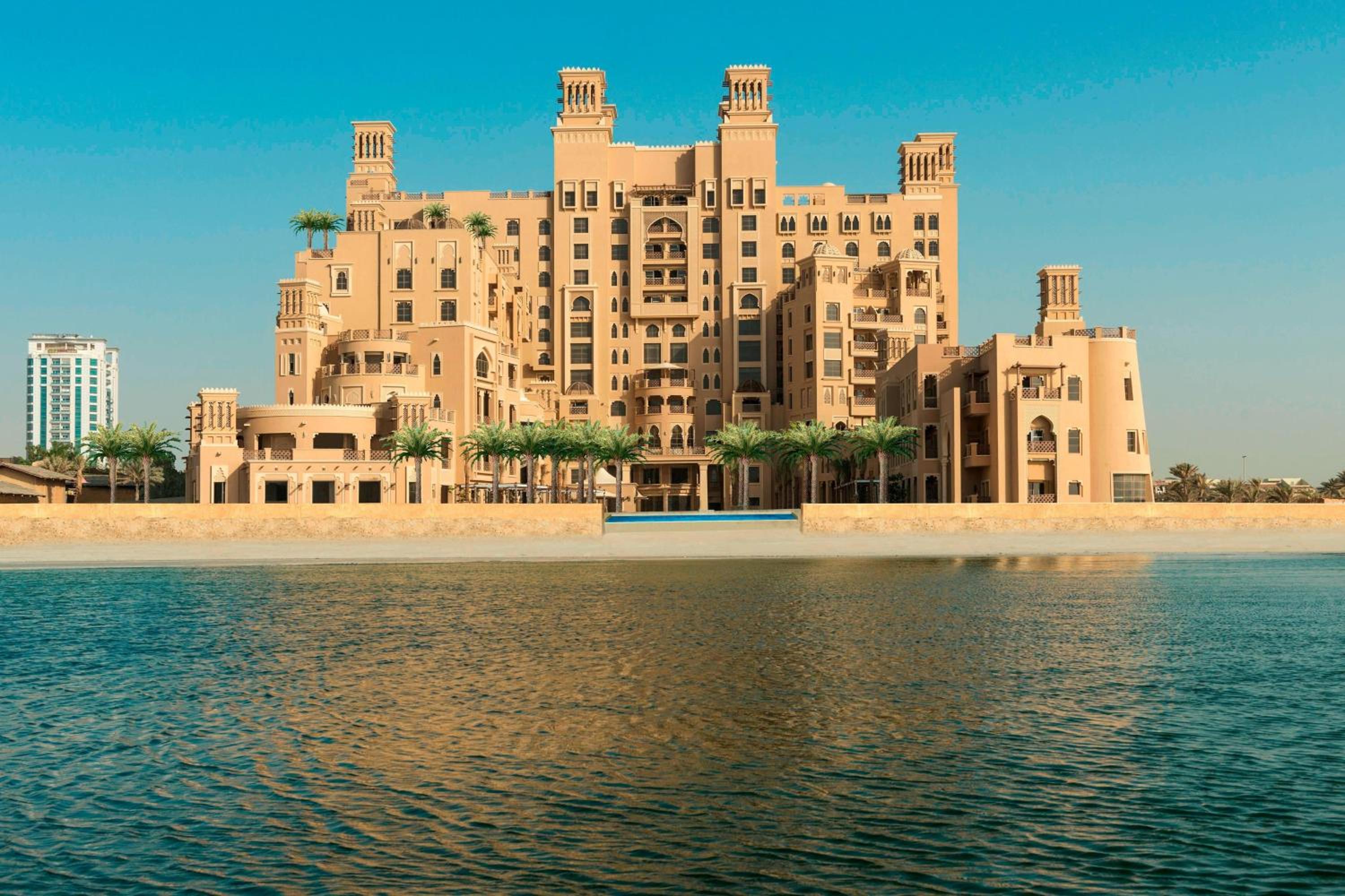 Sheraton Sharjah Beach Resort and Spa — photo 41