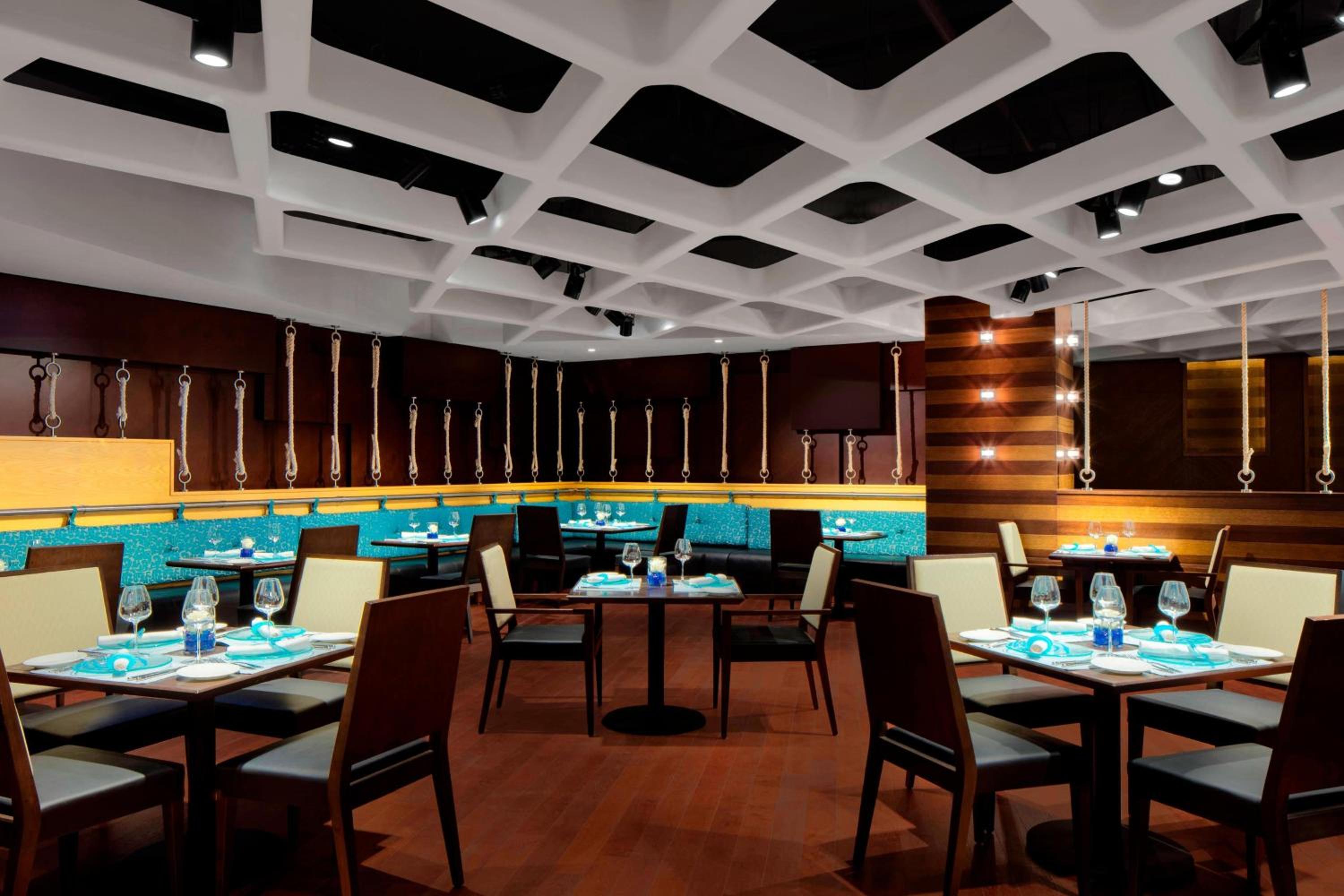Sheraton Sharjah Beach Resort and Spa — photo 63