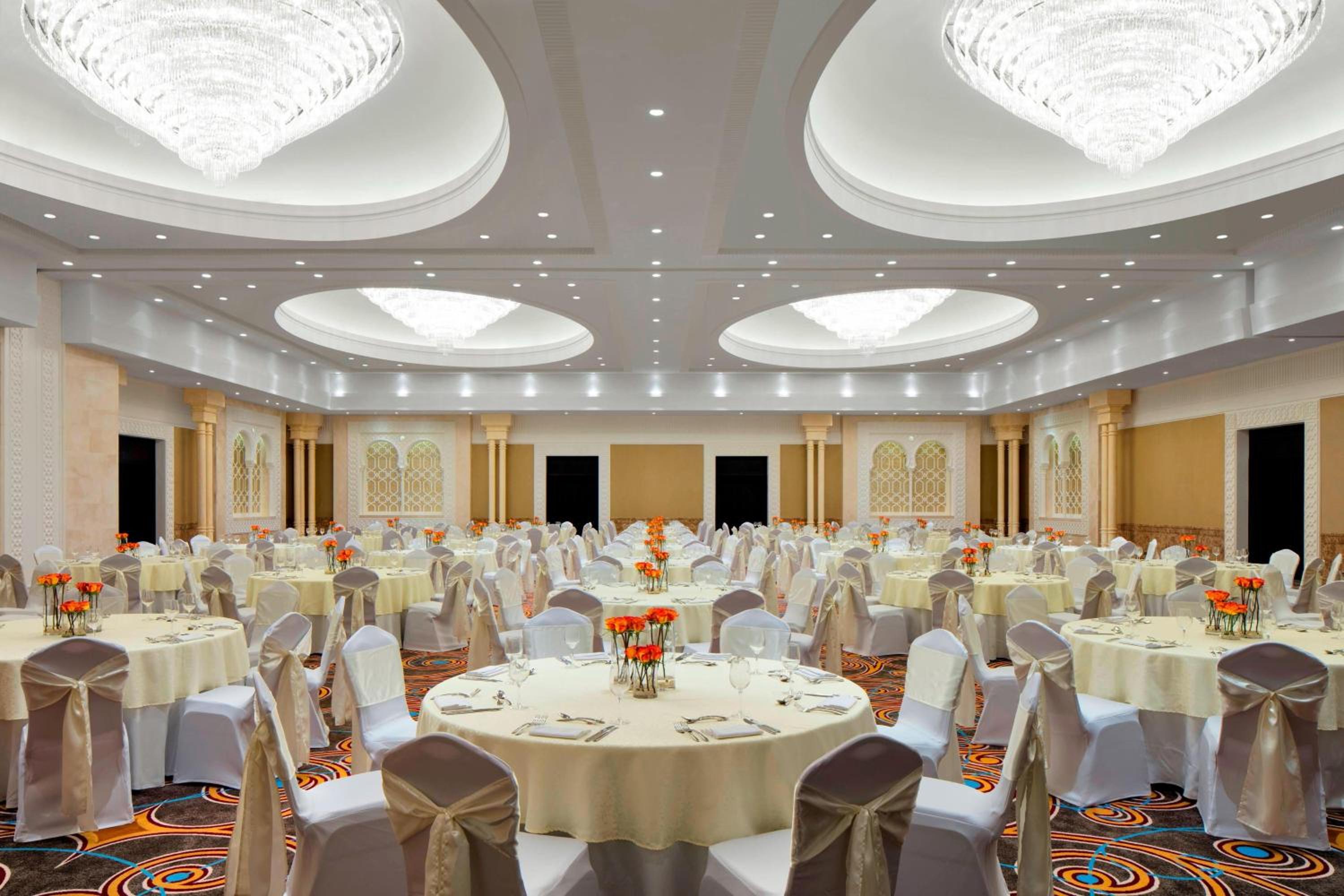 Sheraton Sharjah Beach Resort and Spa — photo 31