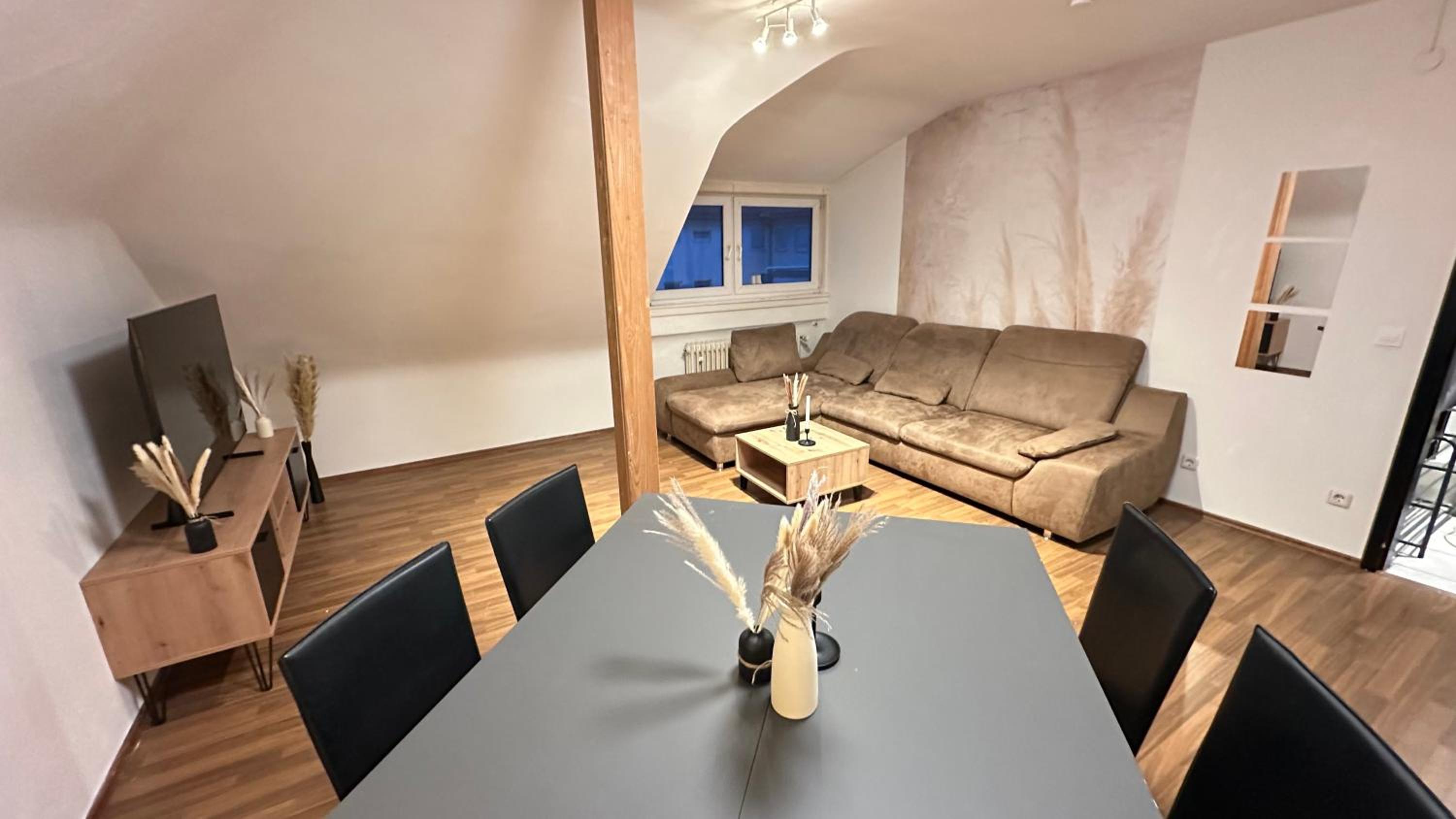 Rooftop Apartment - 3 SZ - 1 BAD - 1 WZ - 1 Küche