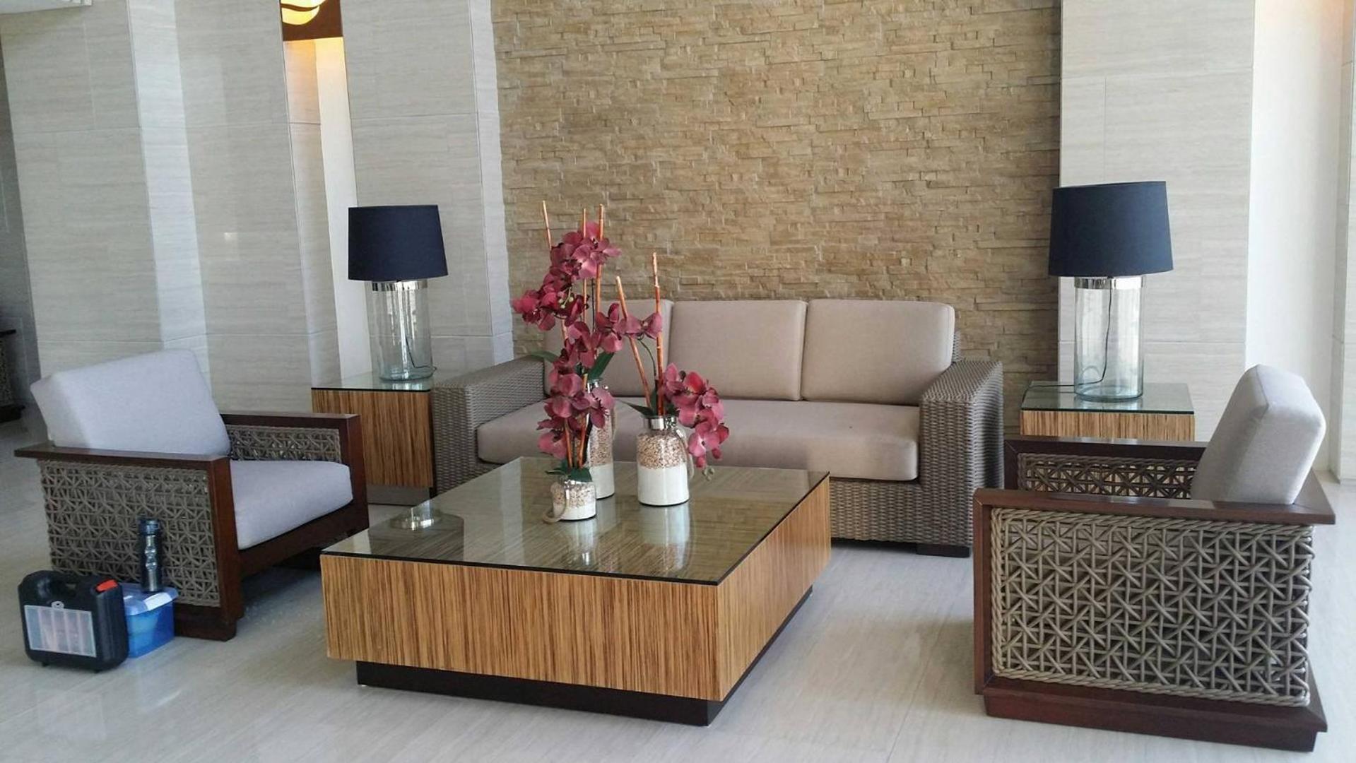 Taal View or LG Unit 1BR Wifi Near Sky Ranch view 4
