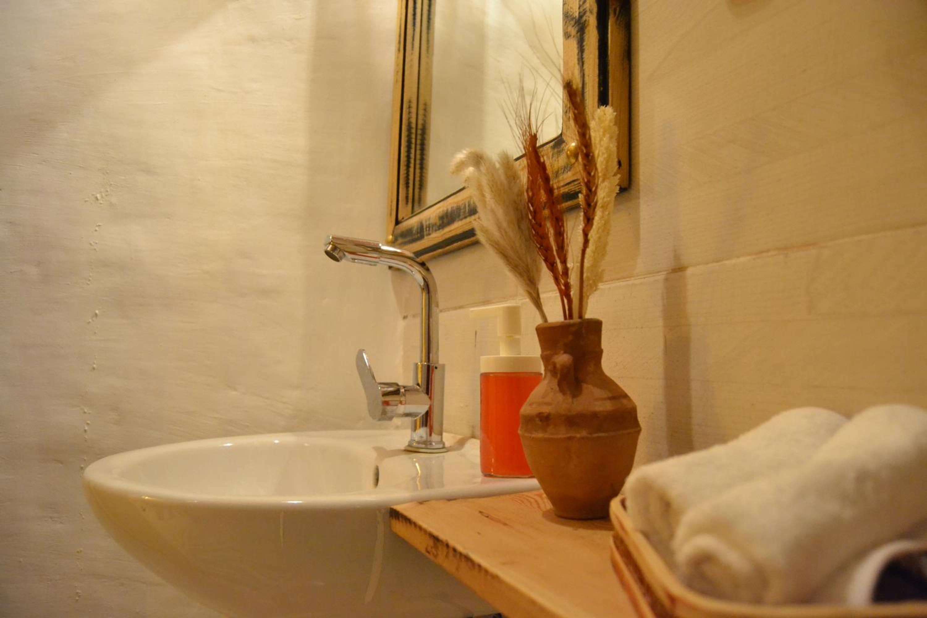 Nebro Nubian Guest House - Adults Only