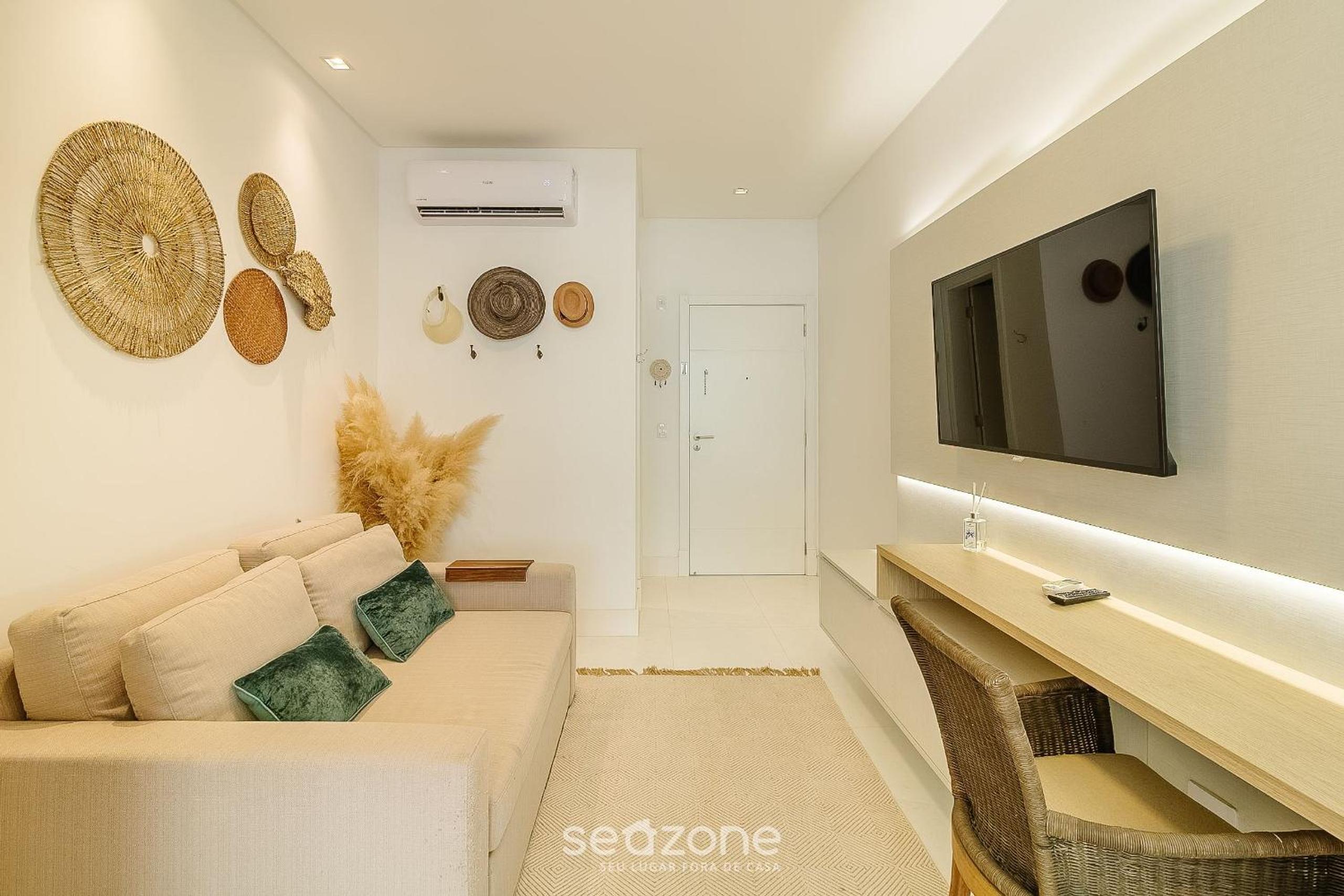 Apartment w/ Barbecue 240m from the Beach EHI0401