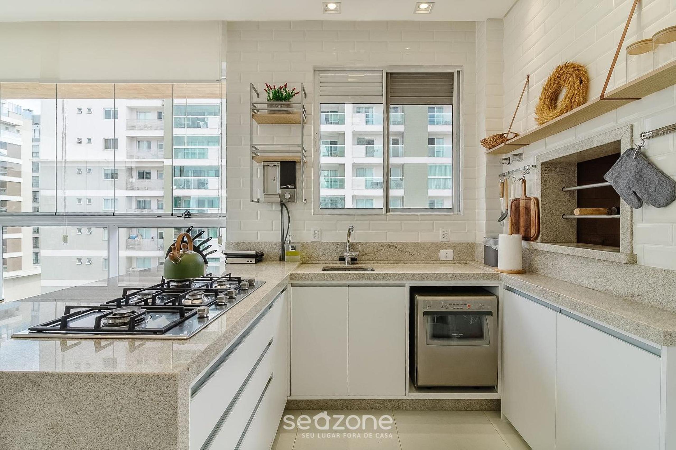 Apartment w/ Barbecue 240m from the Beach EHI0401