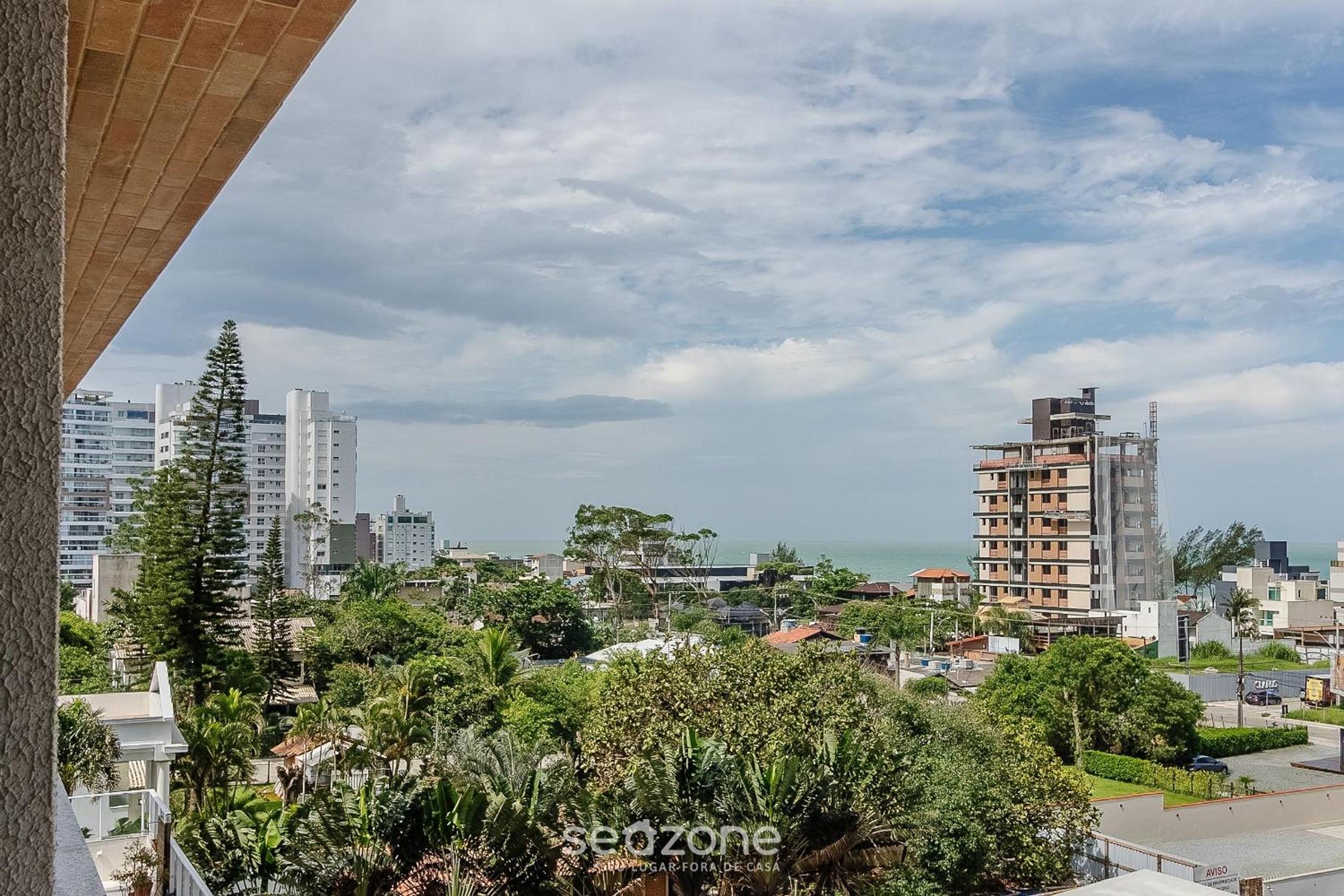 Apartment w/ Barbecue 240m from the Beach EHI0401