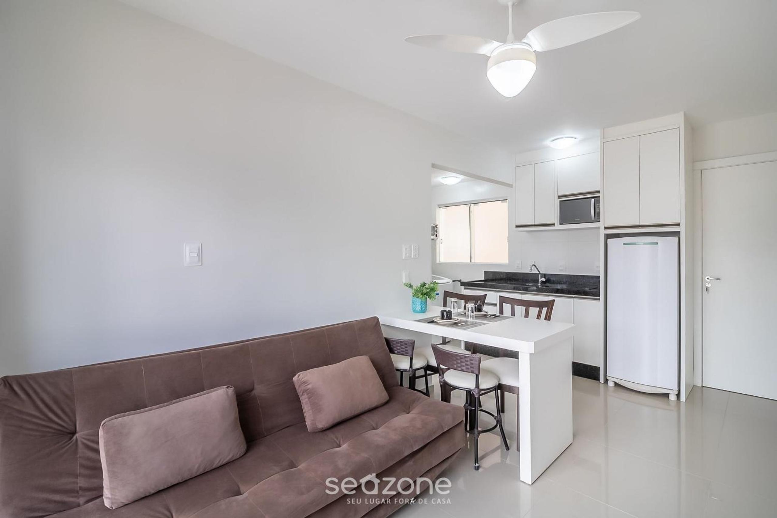 Modern apartment near the BC Ferris Wheel MBH0601