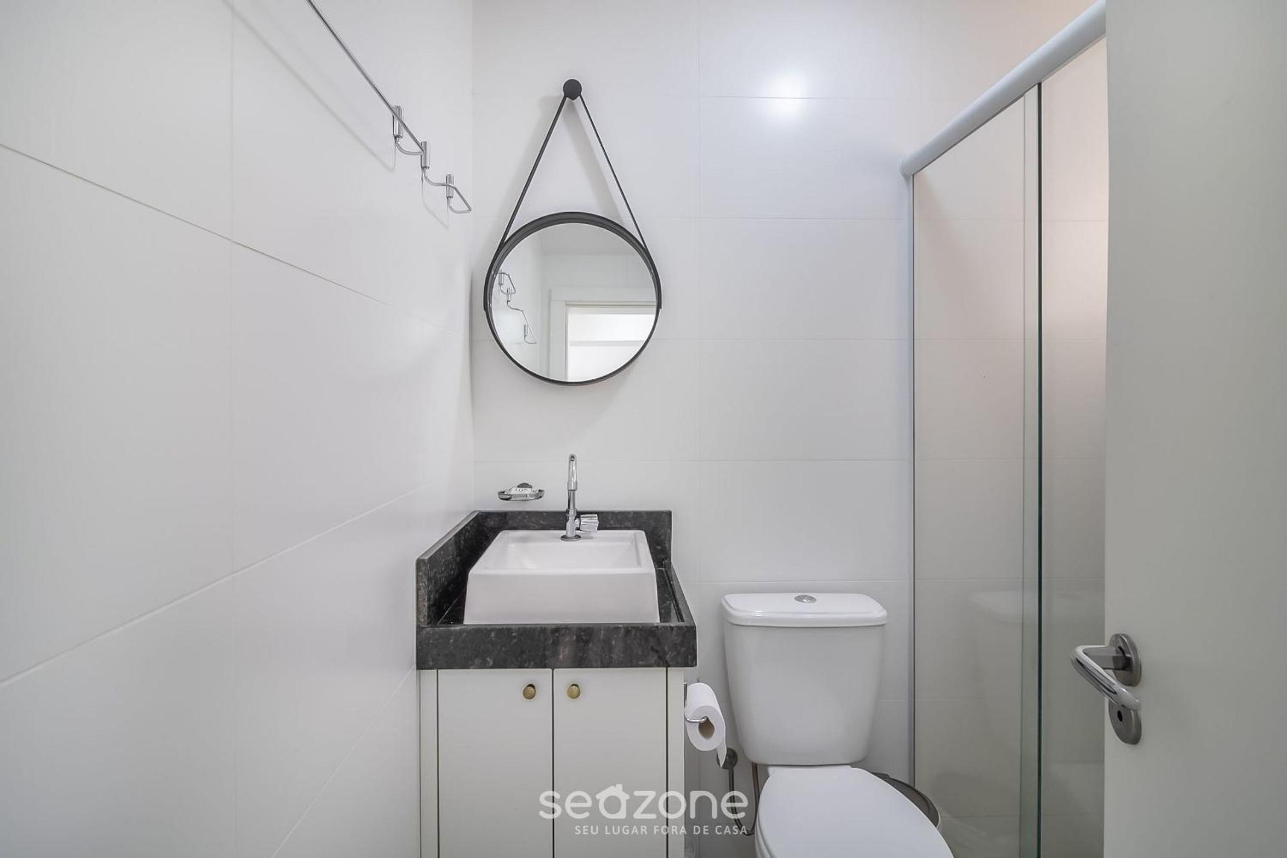 Modern apartment near the BC Ferris Wheel MBH0601