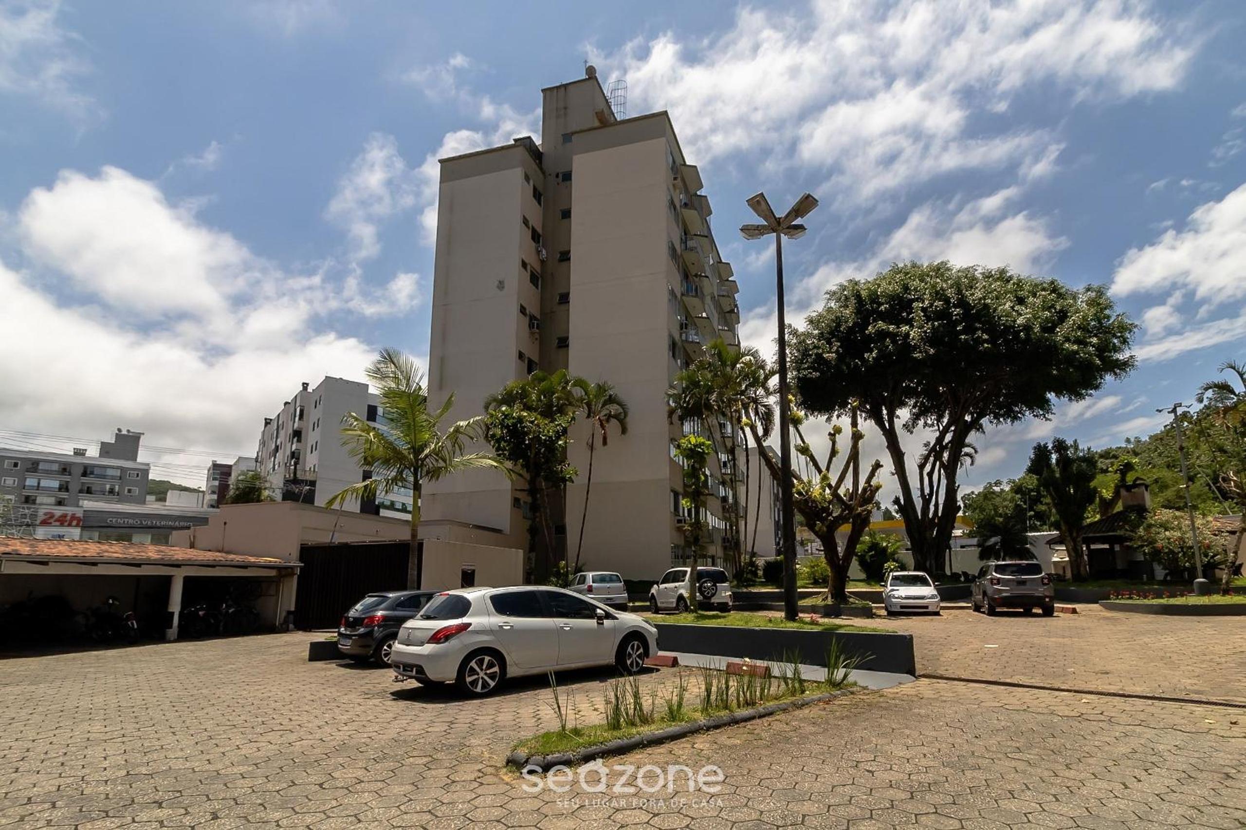 Modern apartment near the BC Ferris Wheel MBH0601