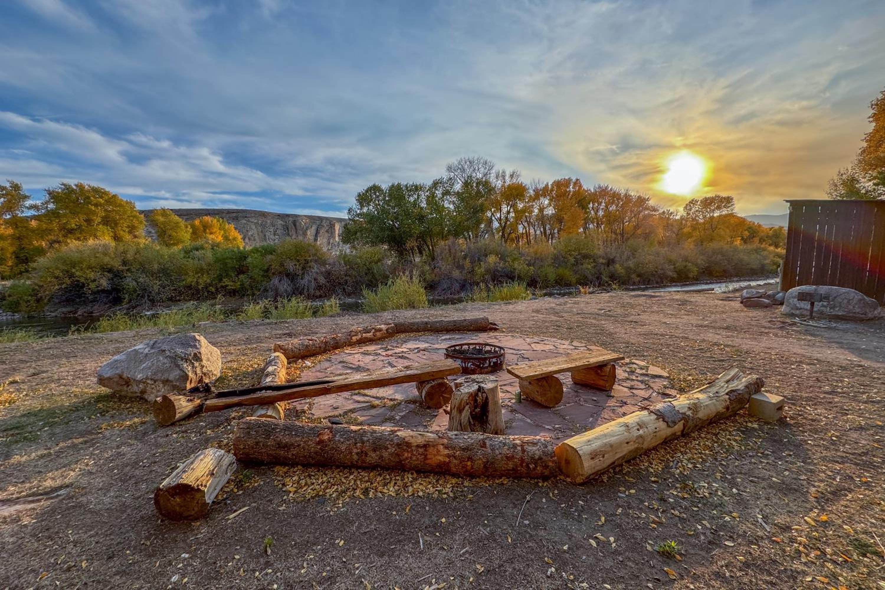 Chinook Winds Lodge