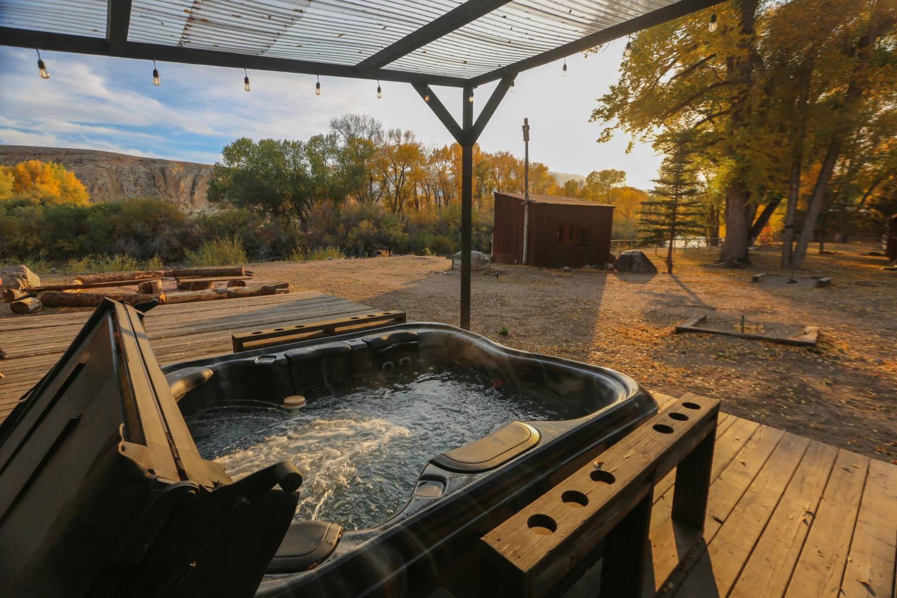 Chinook Winds Lodge