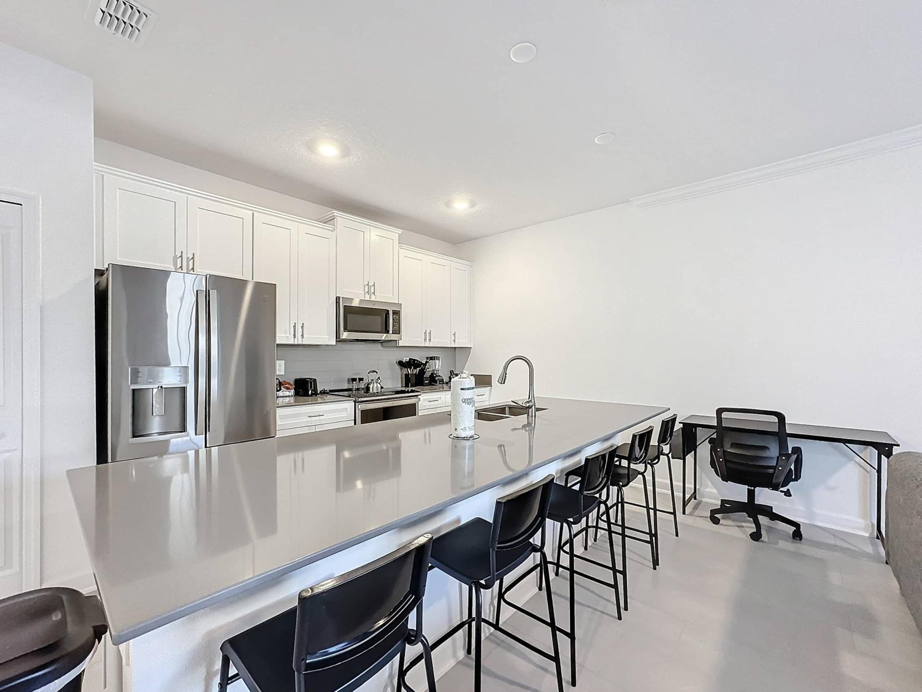 Impressive Hideaway with Private Pool and access to 2 Clubhouses