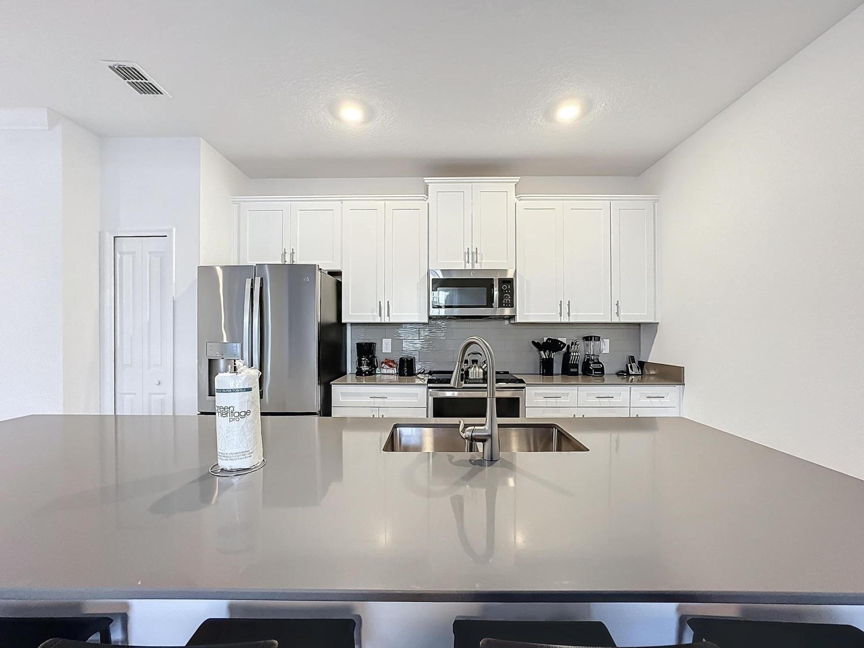 Impressive Hideaway with Private Pool and access to 2 Clubhouses