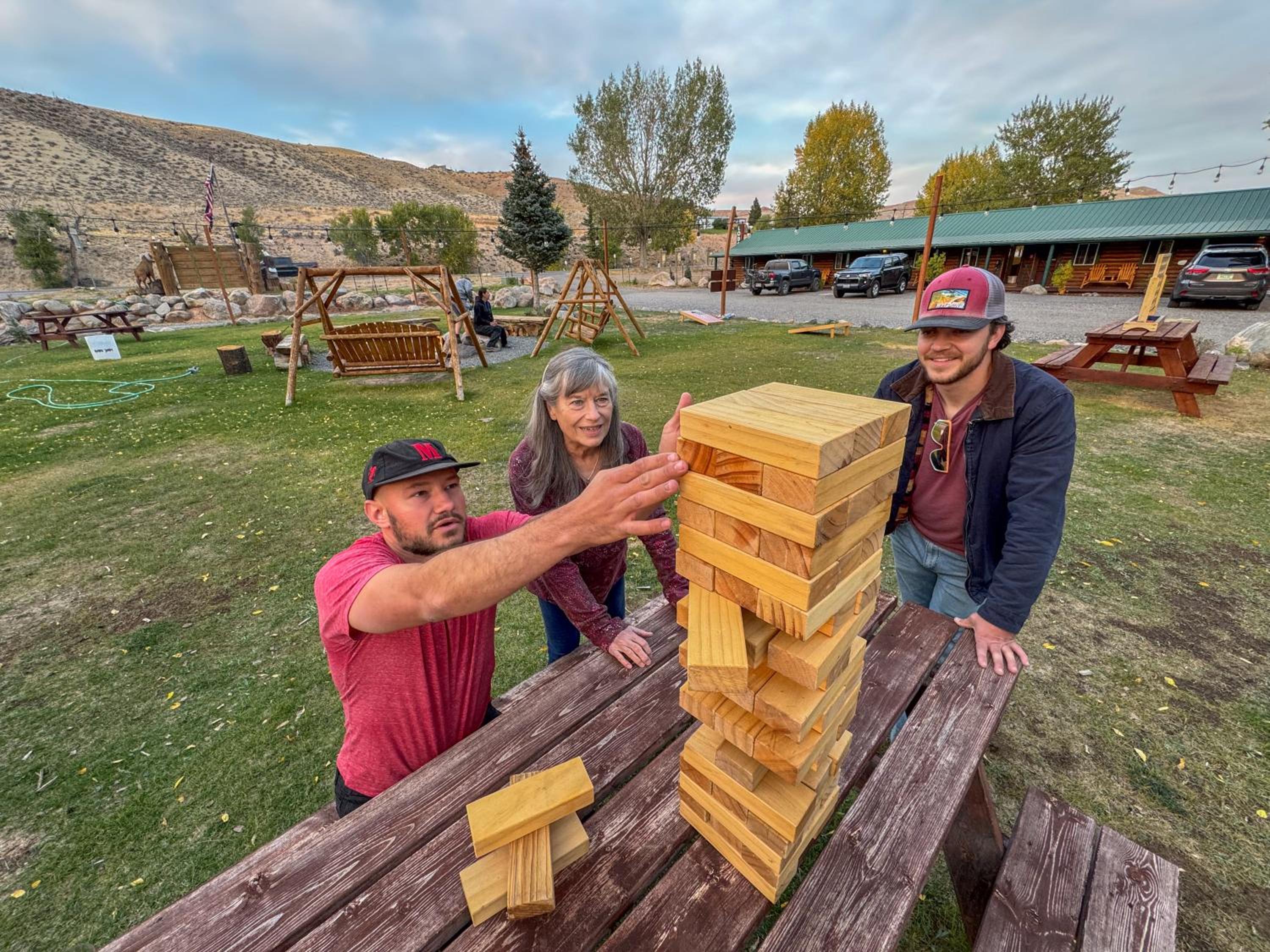 Chinook Winds Lodge