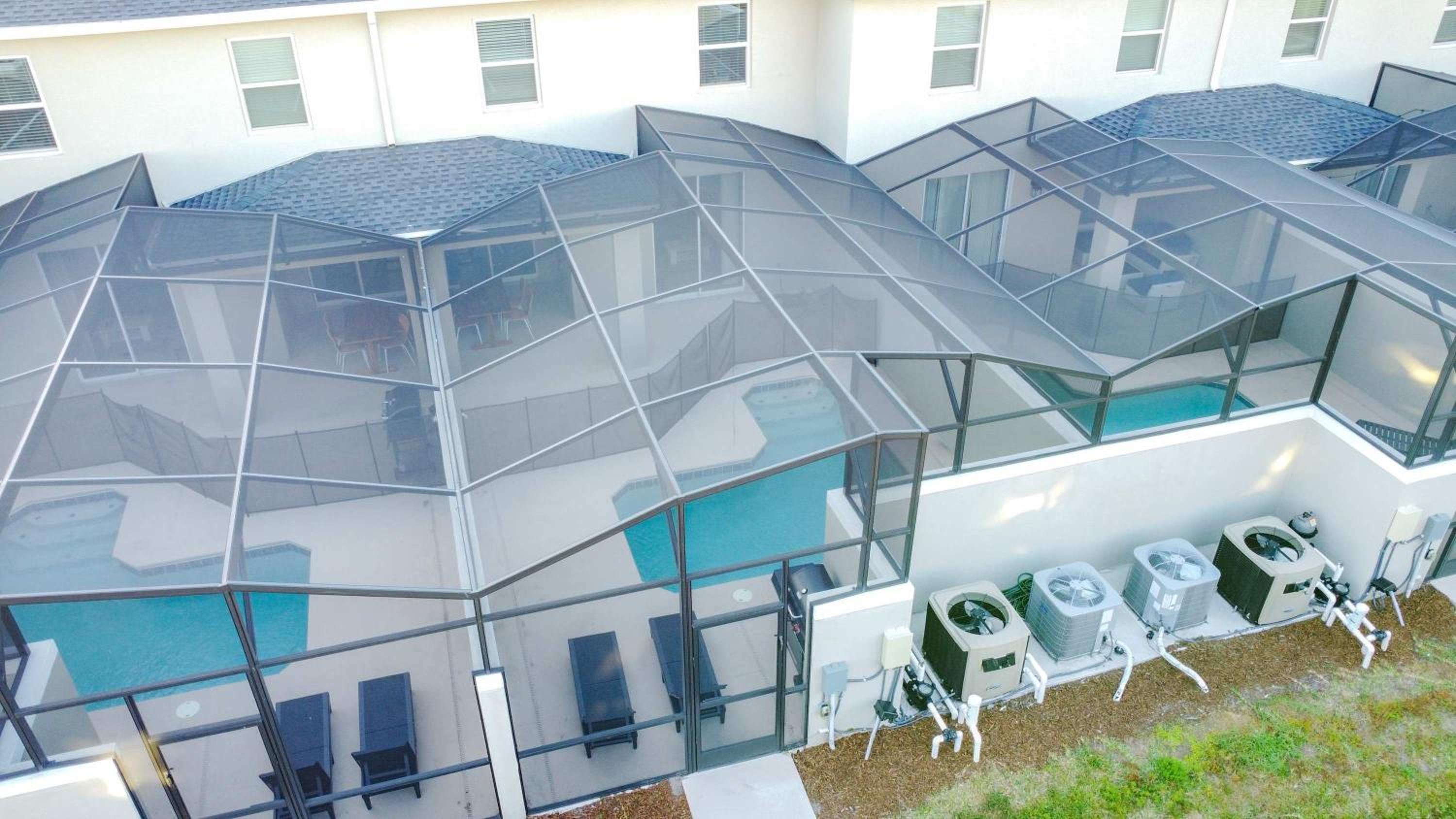 Impressive Hideaway with Private Pool and access to 2 Clubhouses