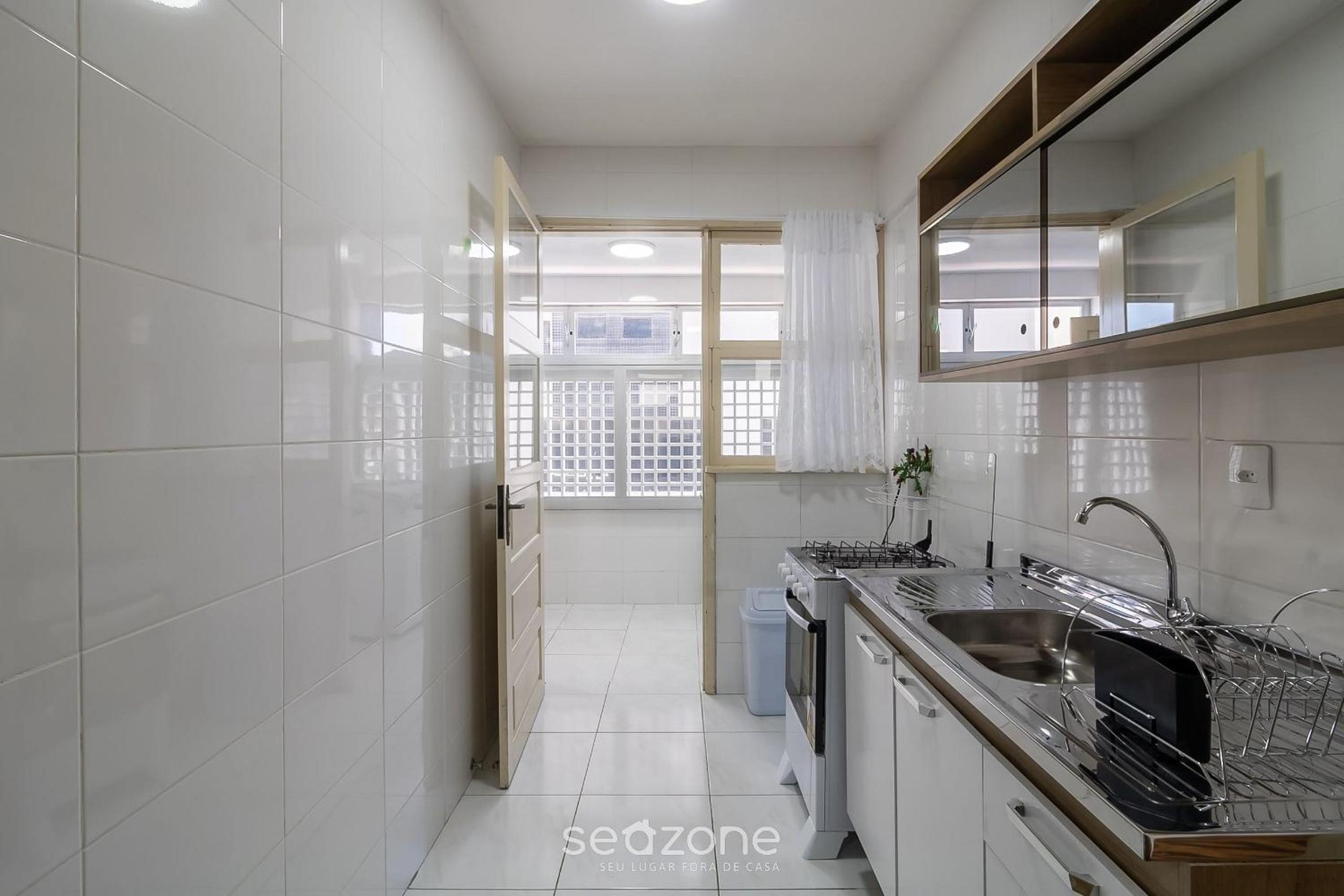 Beachfront apartment with side beach view ETY0024