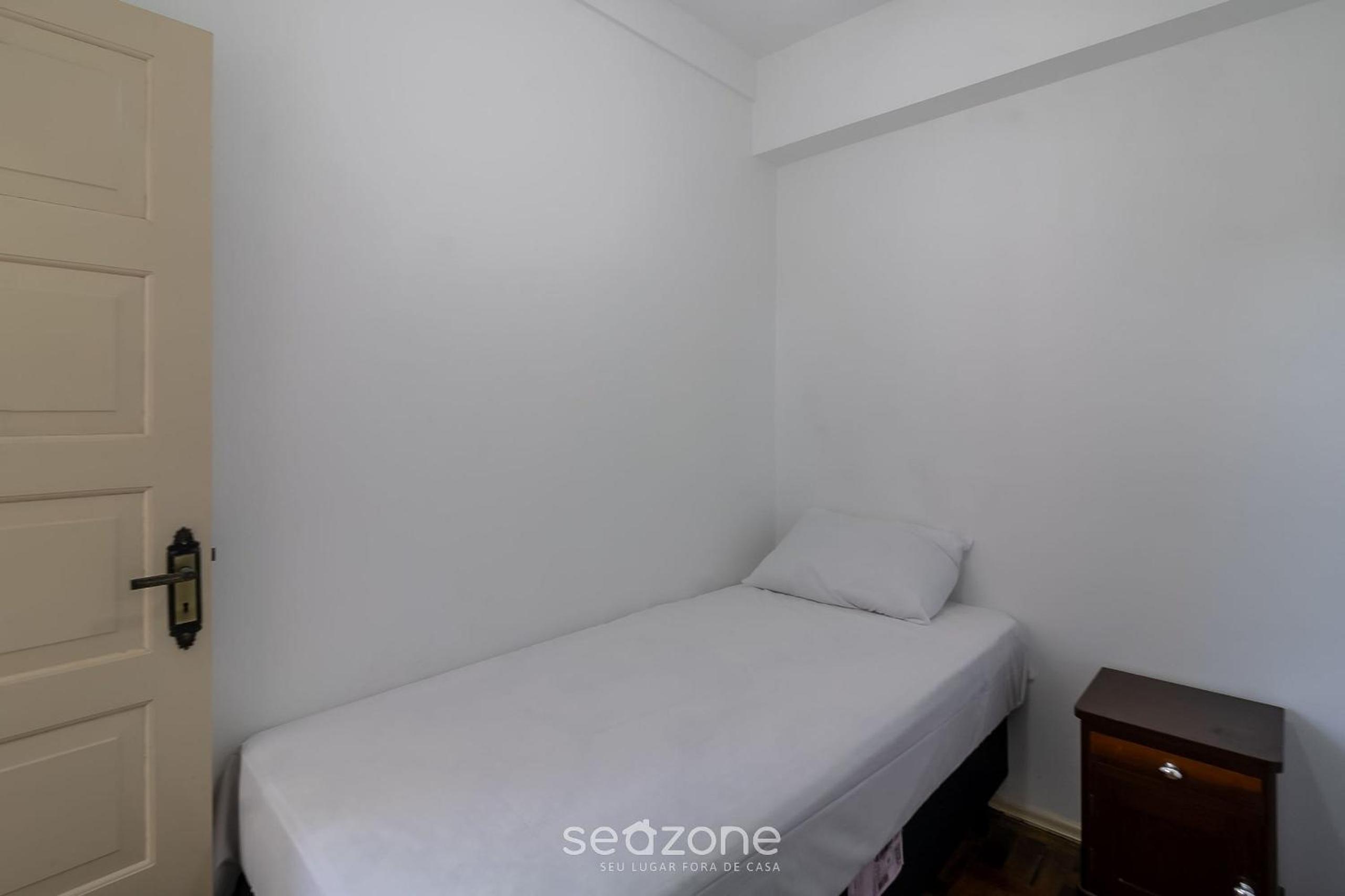 Beachfront apartment with side beach view ETY0024
