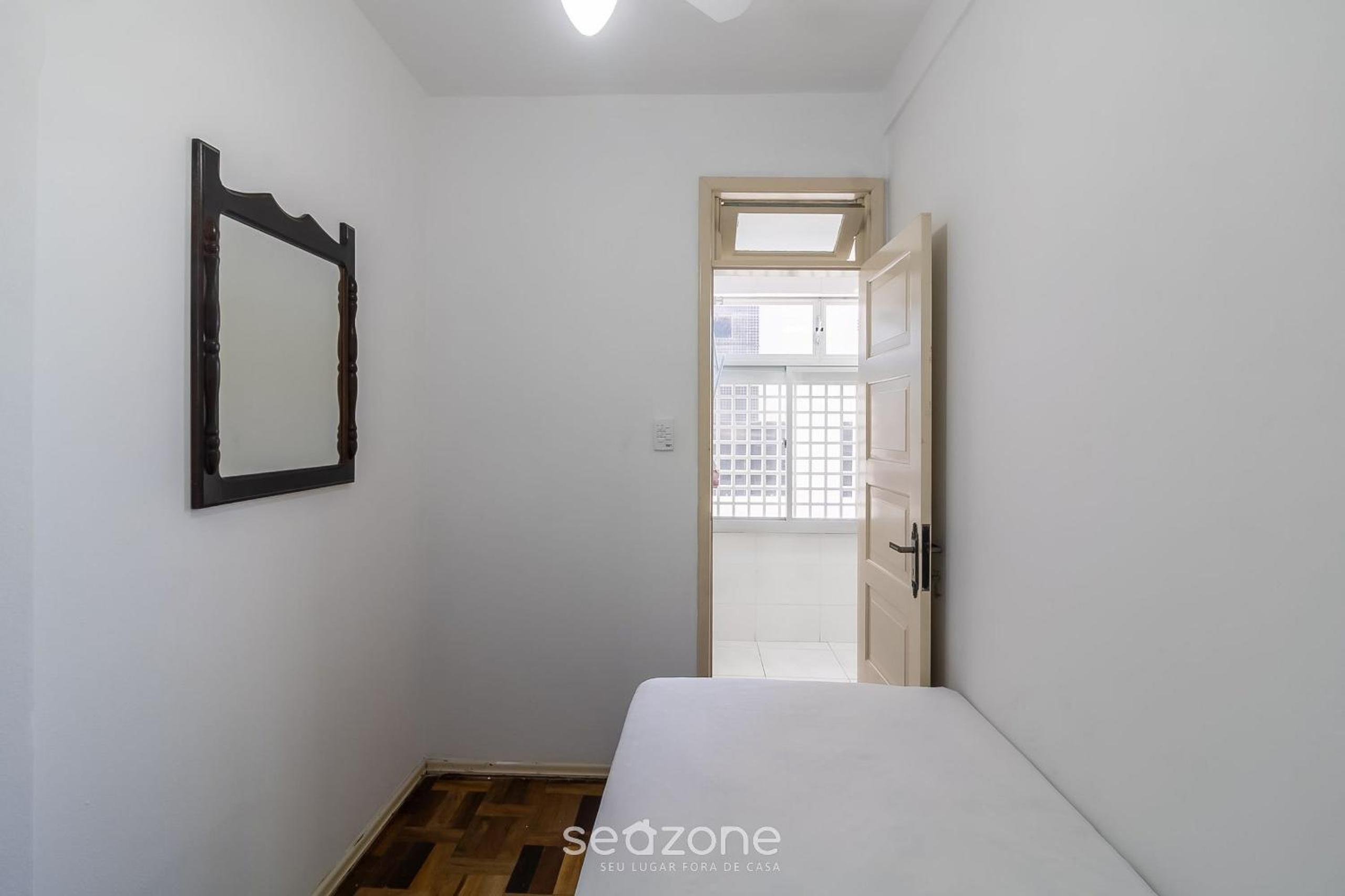 Beachfront apartment with side beach view ETY0024