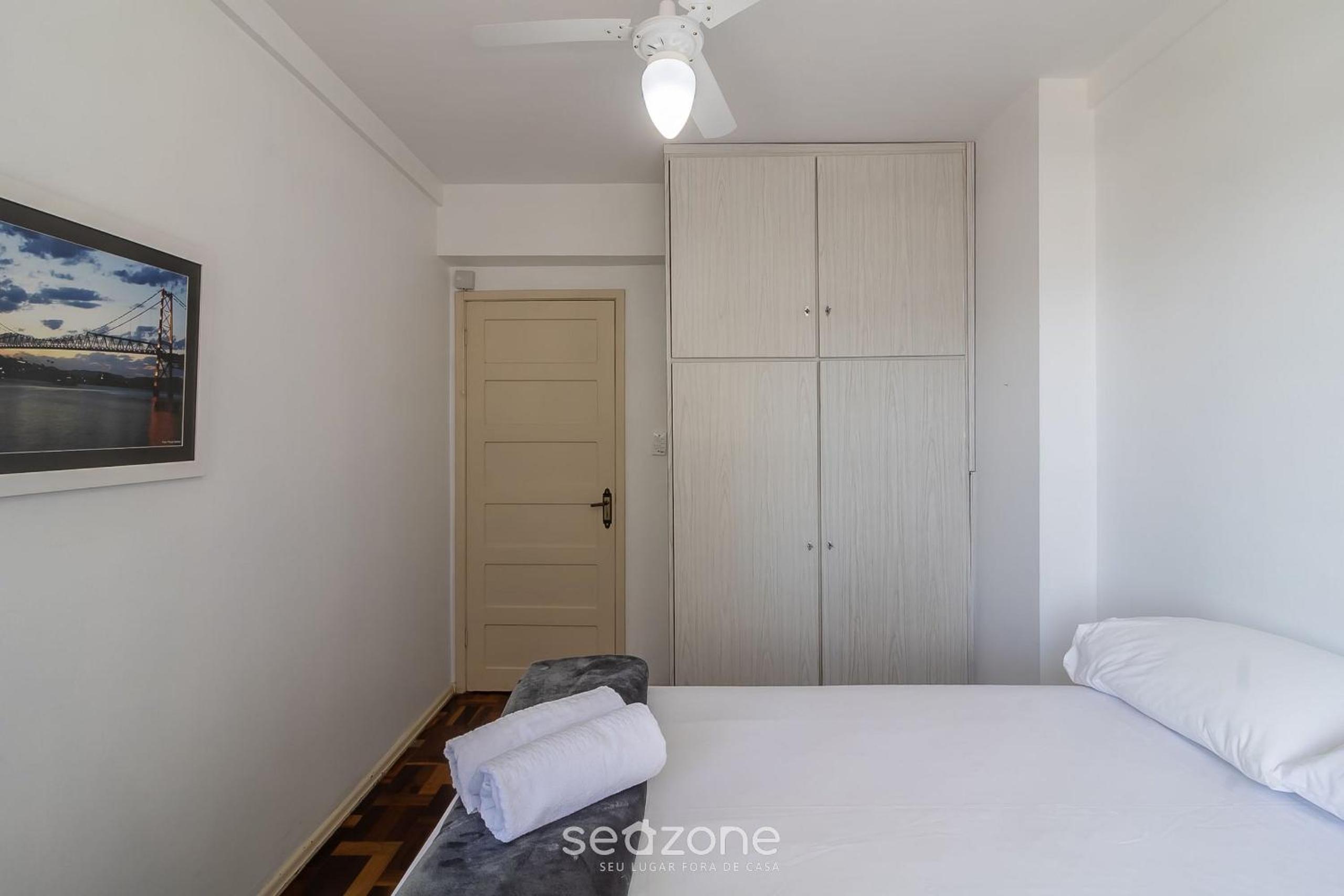 Beachfront apartment with side beach view ETY0024