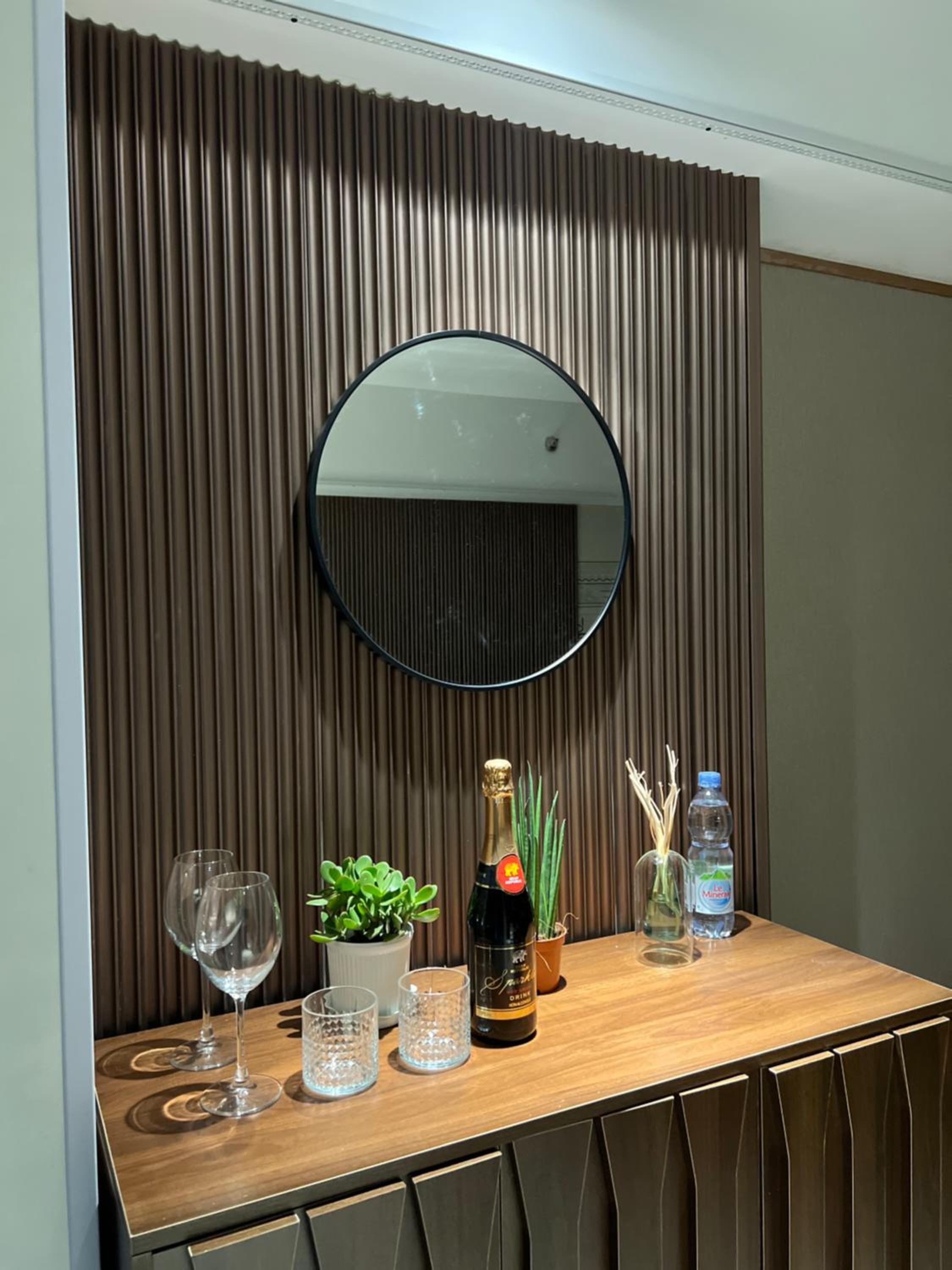 Luxurious Style Apartment cross to Okada and near City of Dreams, Solaire, MOA, and Airport