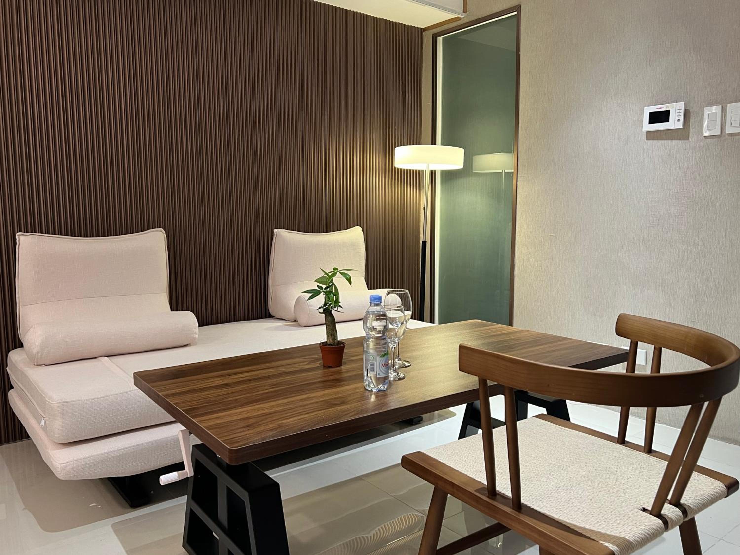 Luxurious Style Apartment cross to Okada and near City of Dreams, Solaire, MOA, and Airport