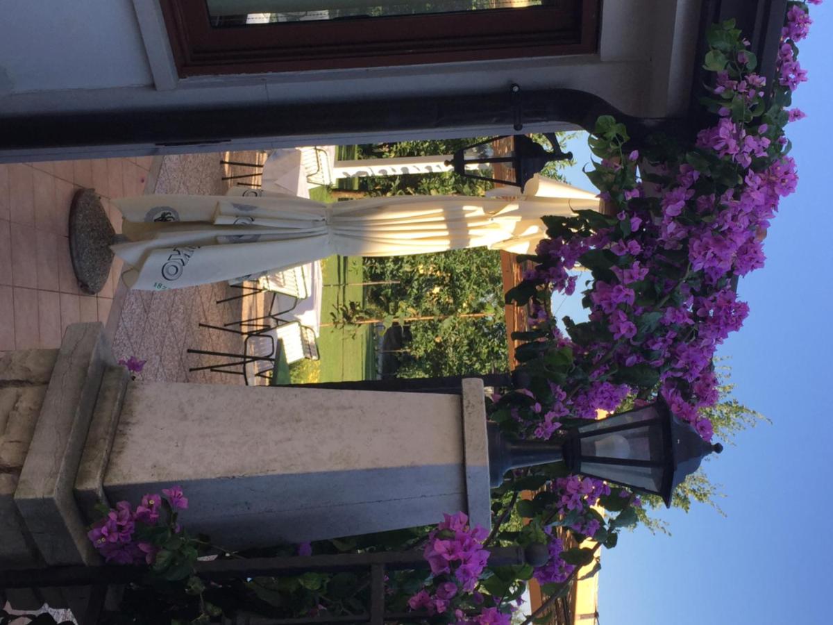 Vera Bed and Breakfast