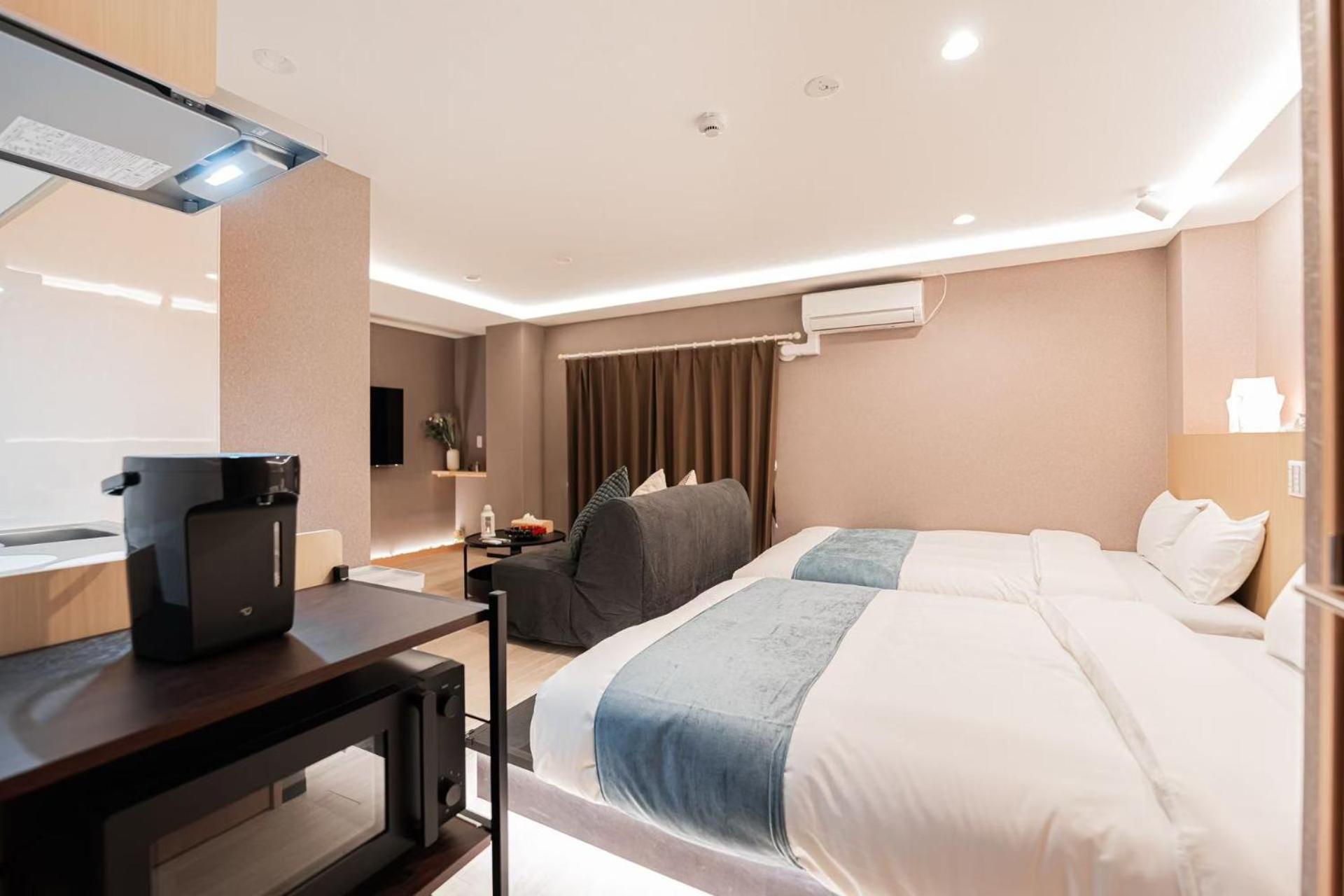 saiei hotel 402