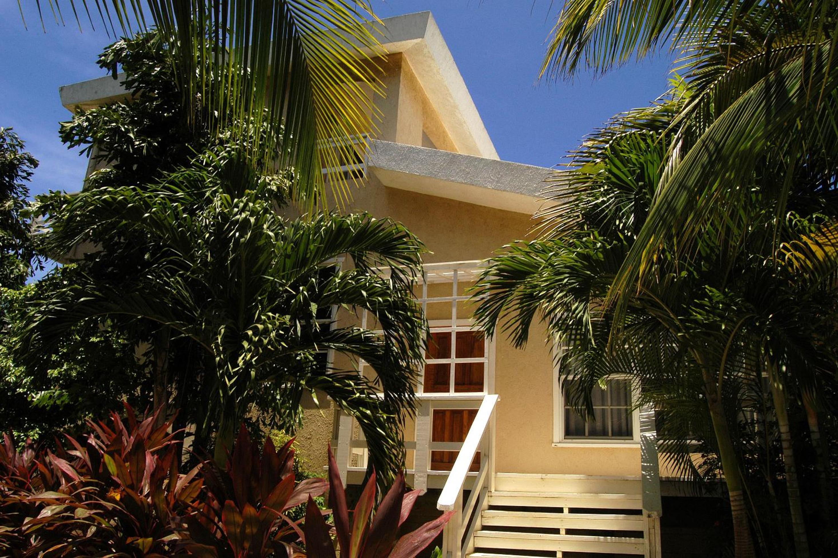 Paradise Beach Resort & Dive Center - Photo 37