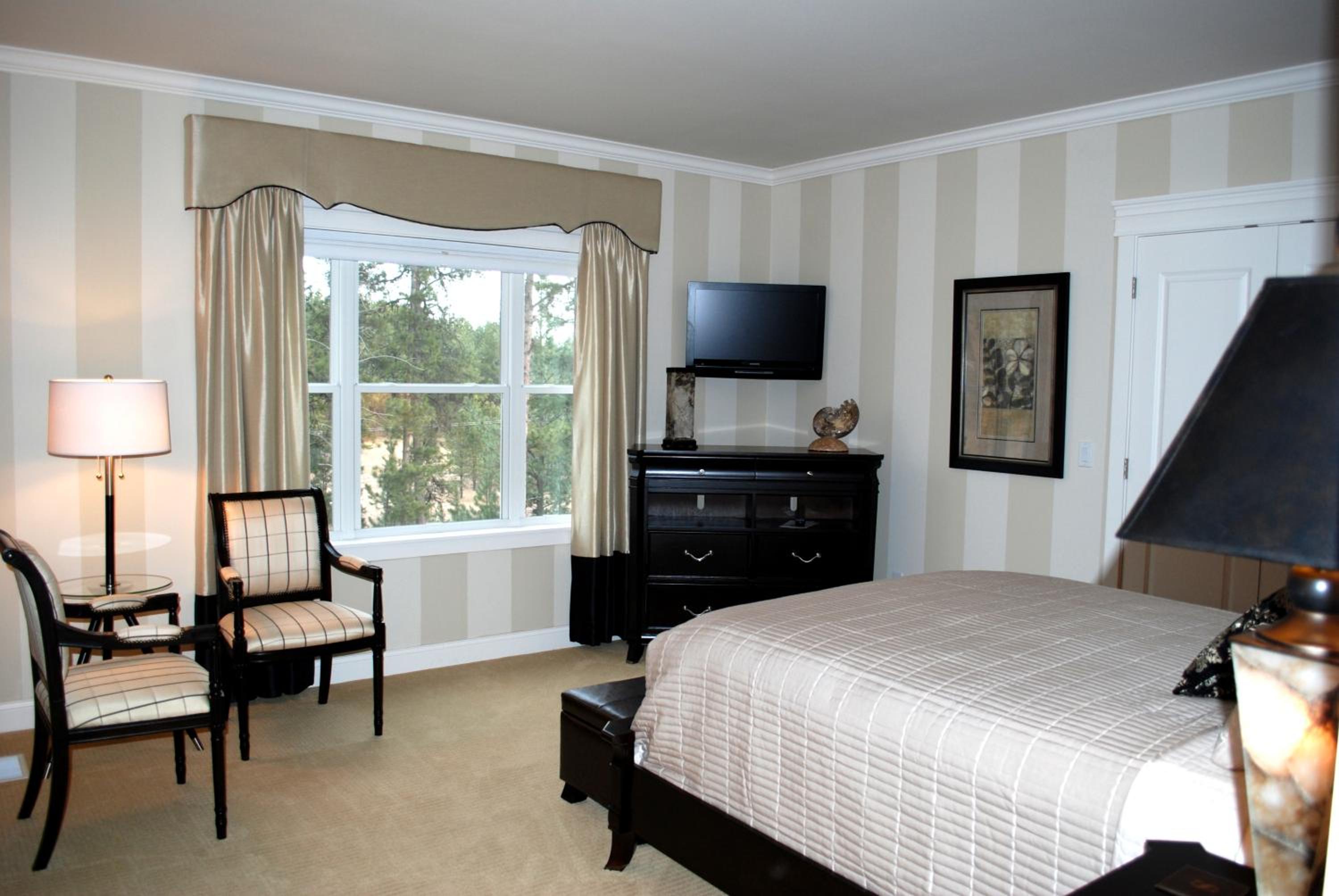 Summer Creek Inn