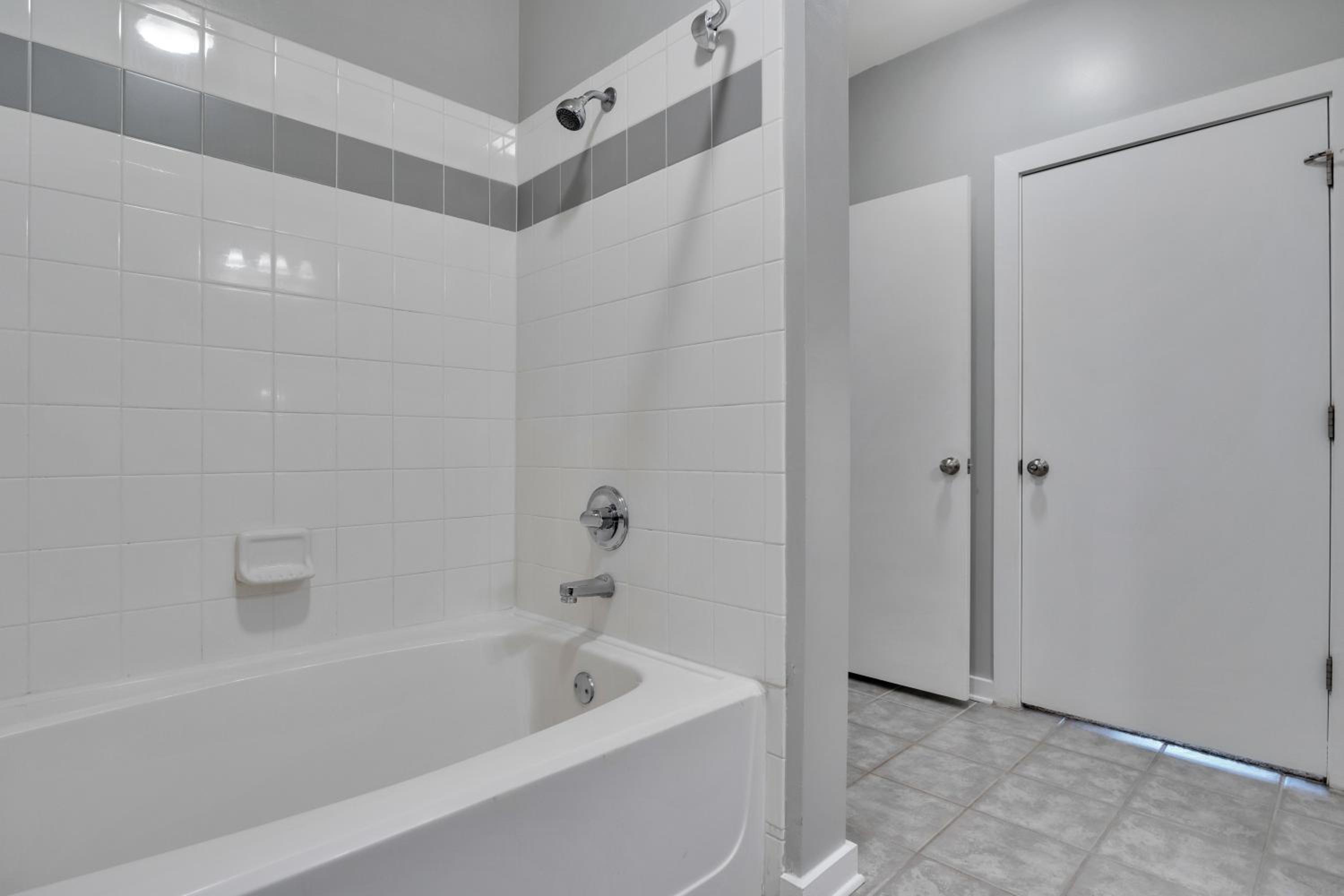 Midtown Escape Inman Park near Mercedes-Benz stadium- Free Parking