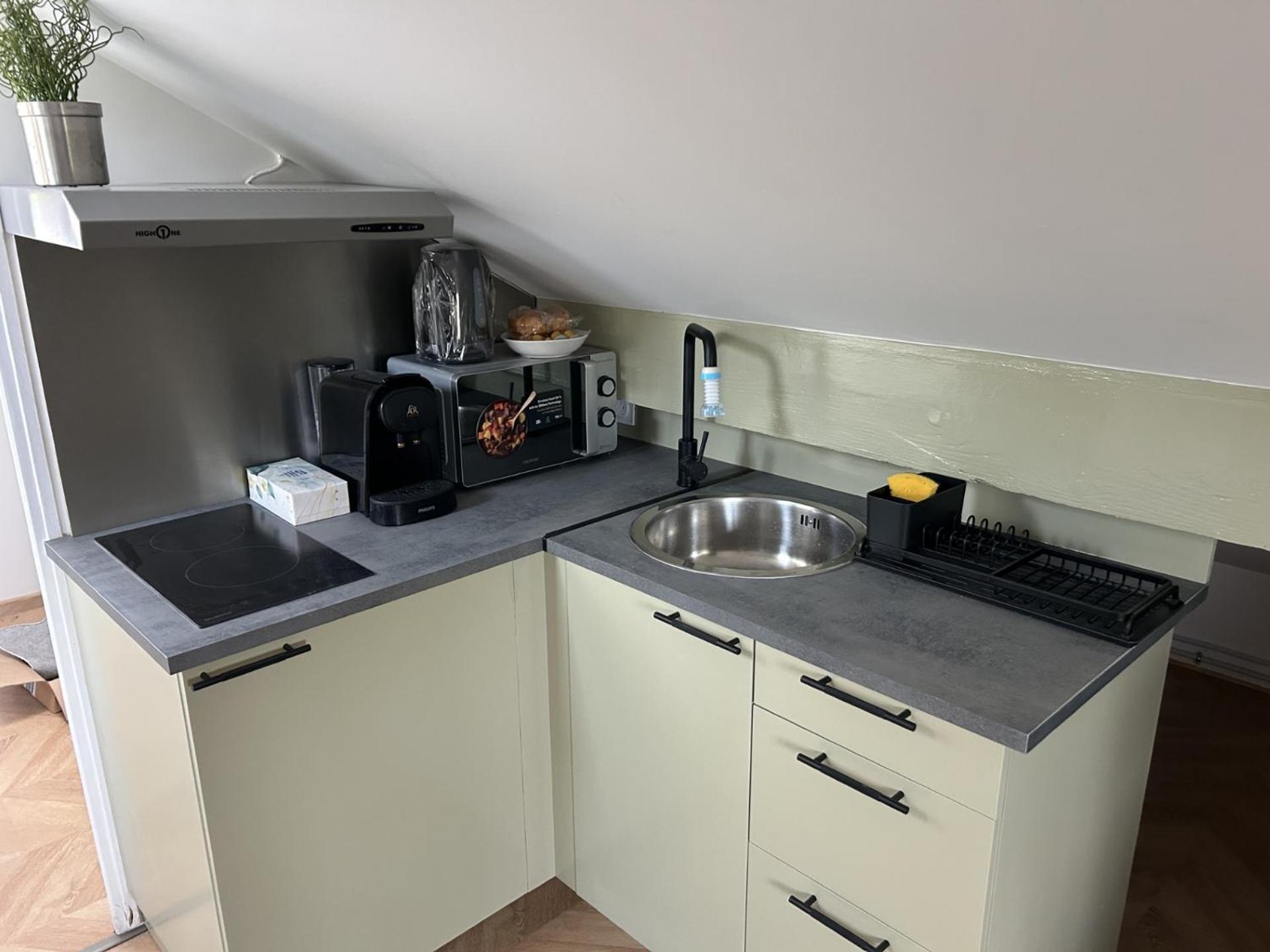Grand Paris Cozy Stay Private Studios and Apartment Quick Access to Paris