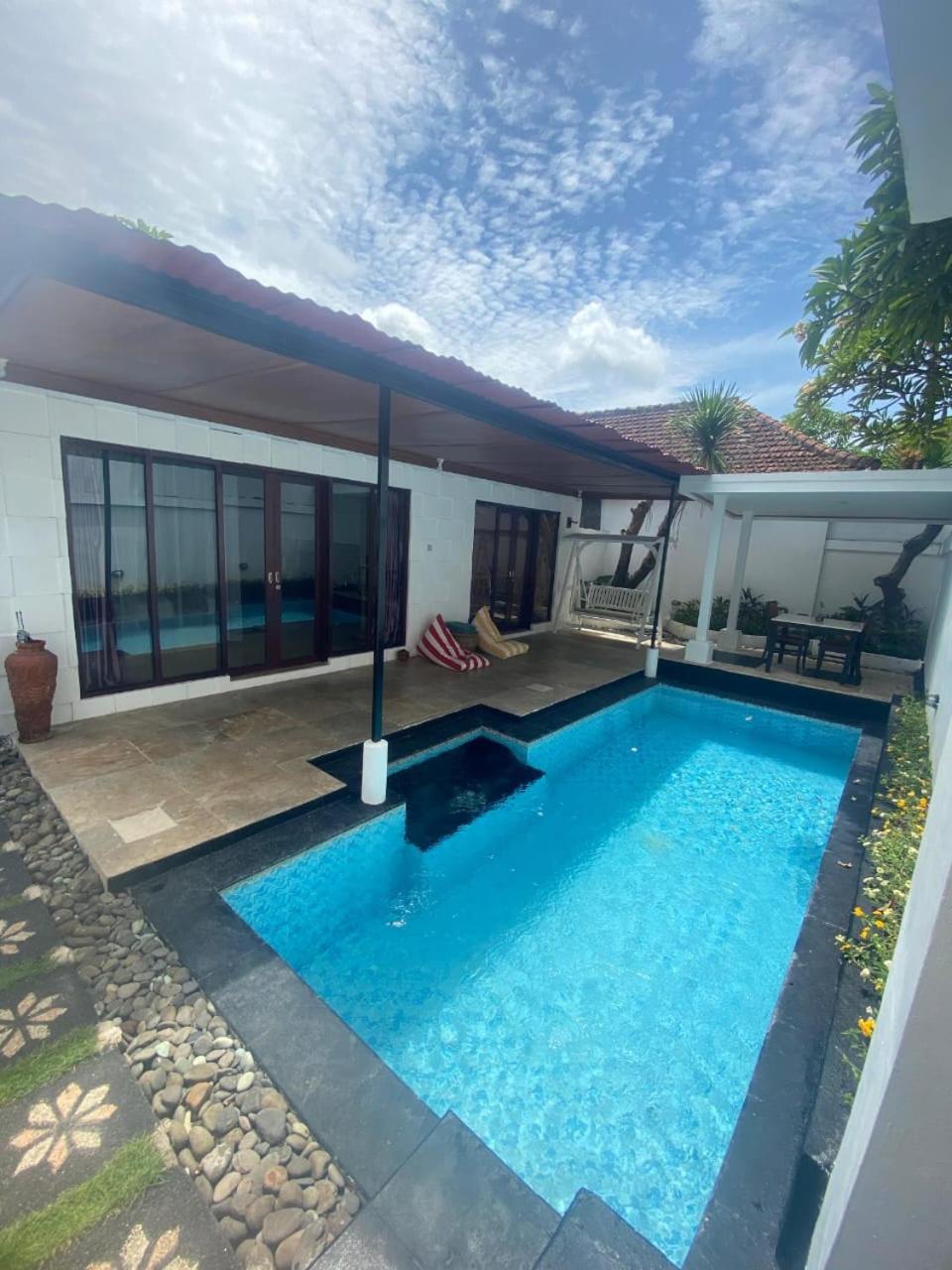 One BedRoom Villa with Private Pool near DPS Airport