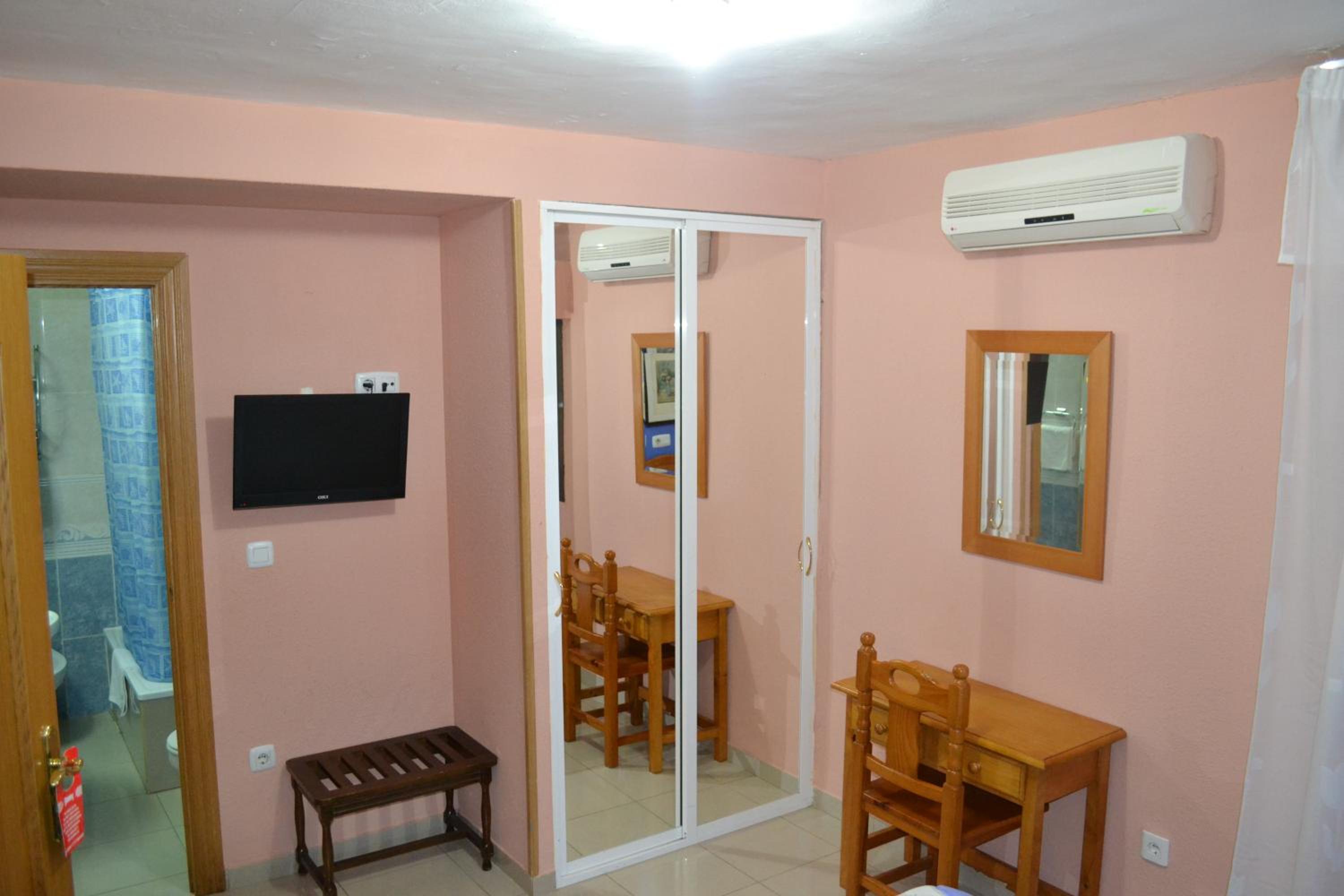 Hostal Al-Qazeres