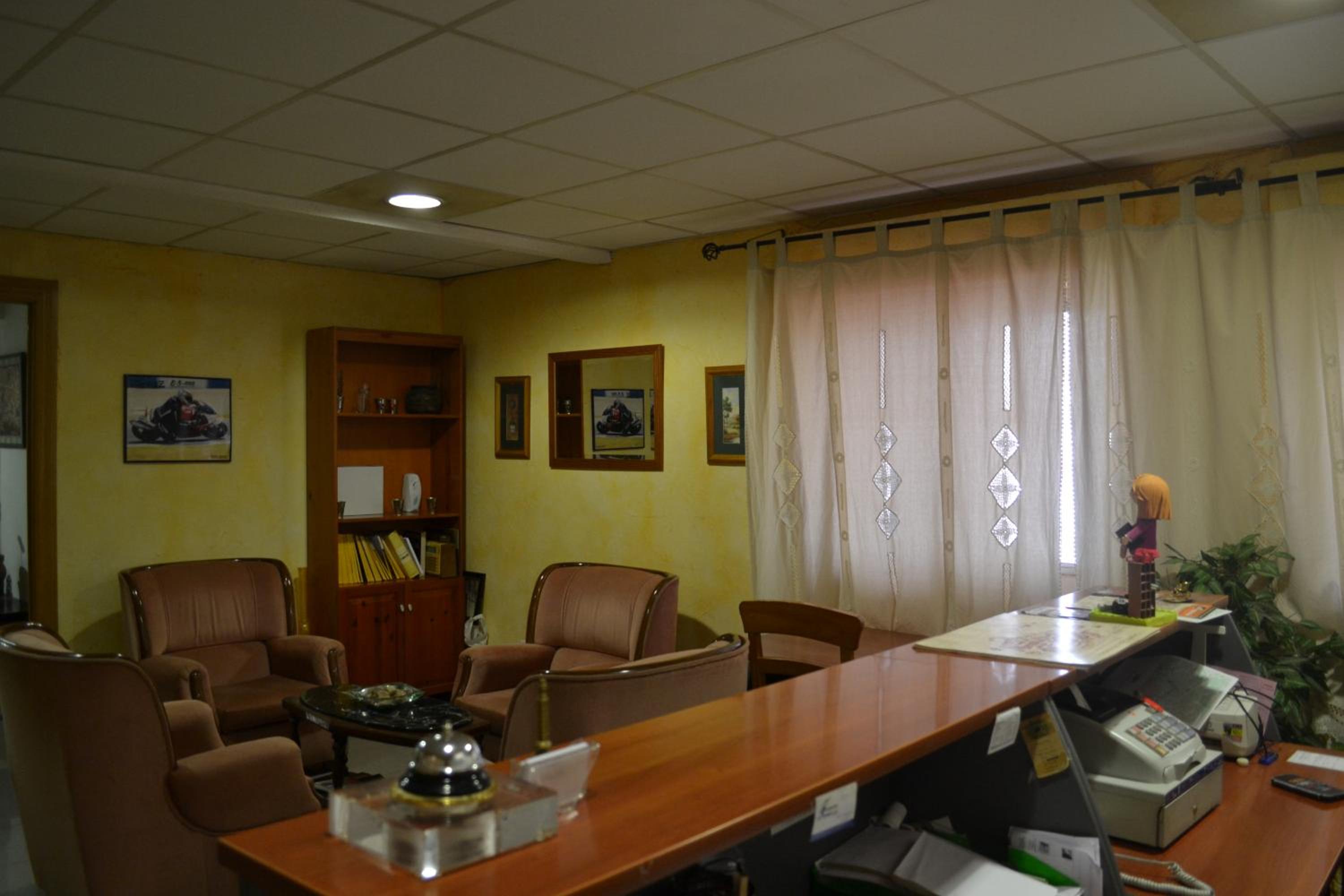 Hostal Al-Qazeres