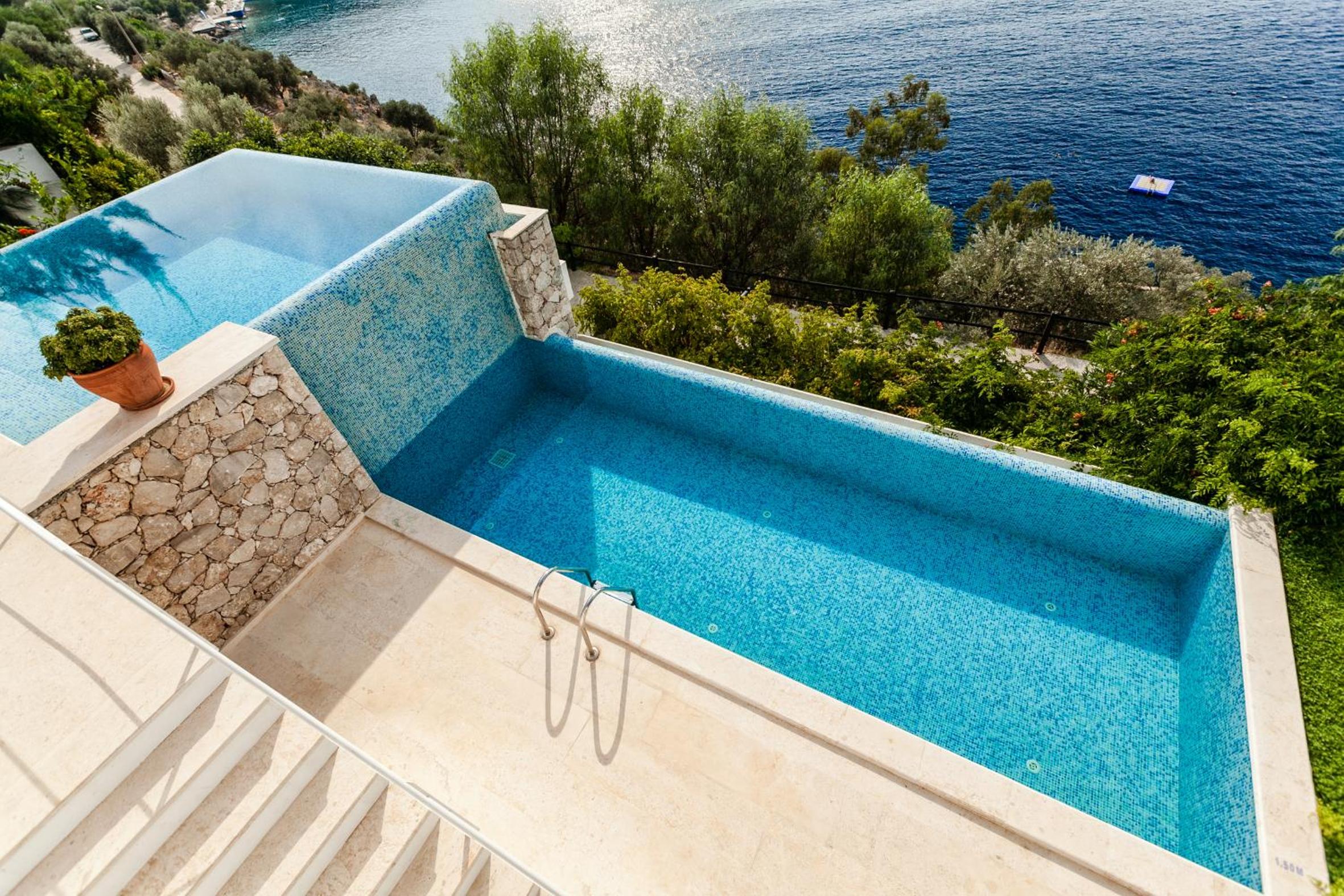 Hotel Villa Mahal becomes Villa Mahal Otel. - Image 116