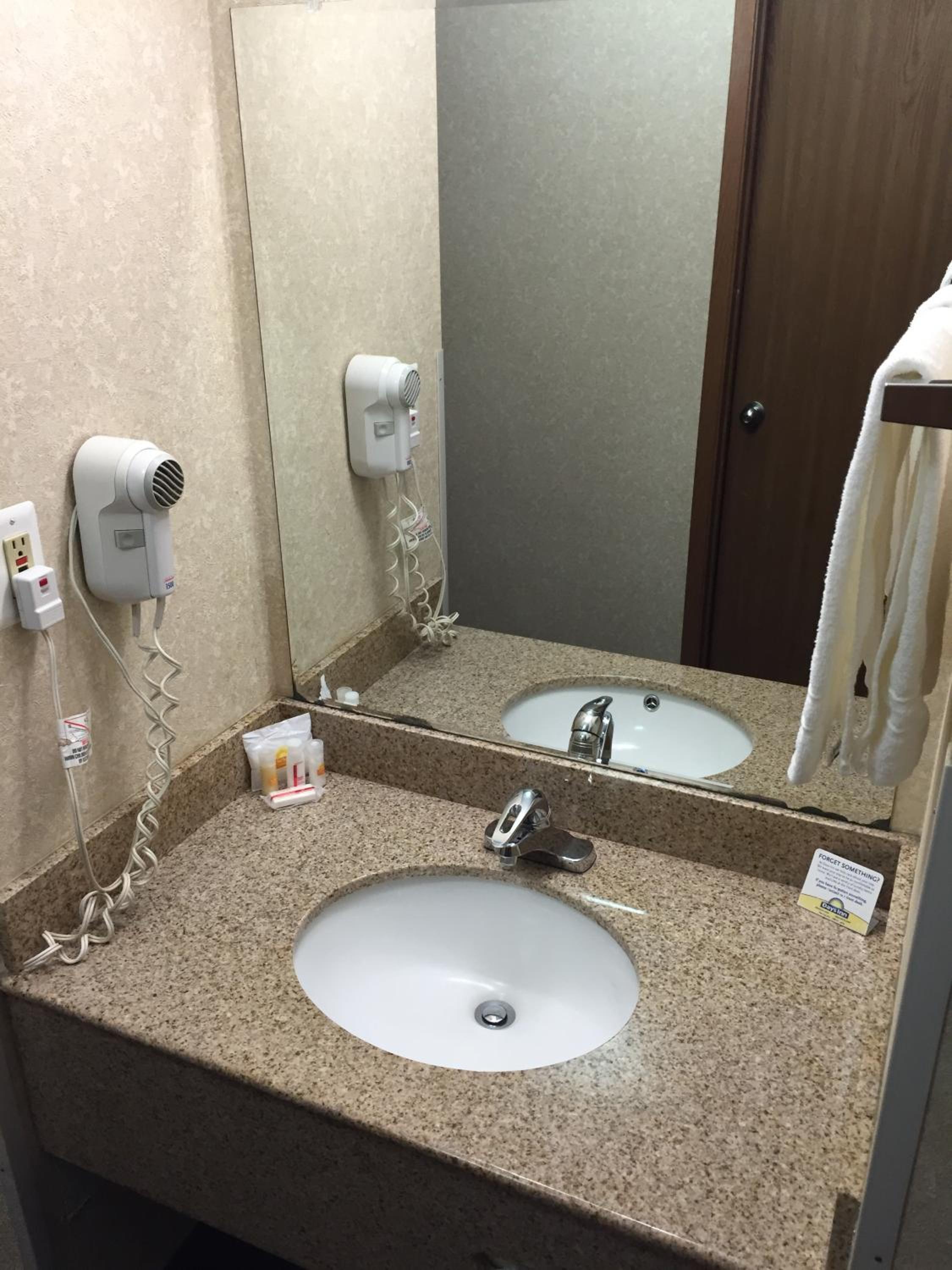 Colby Vacations - Days Inn by Wyndham Colby - Property Image 9