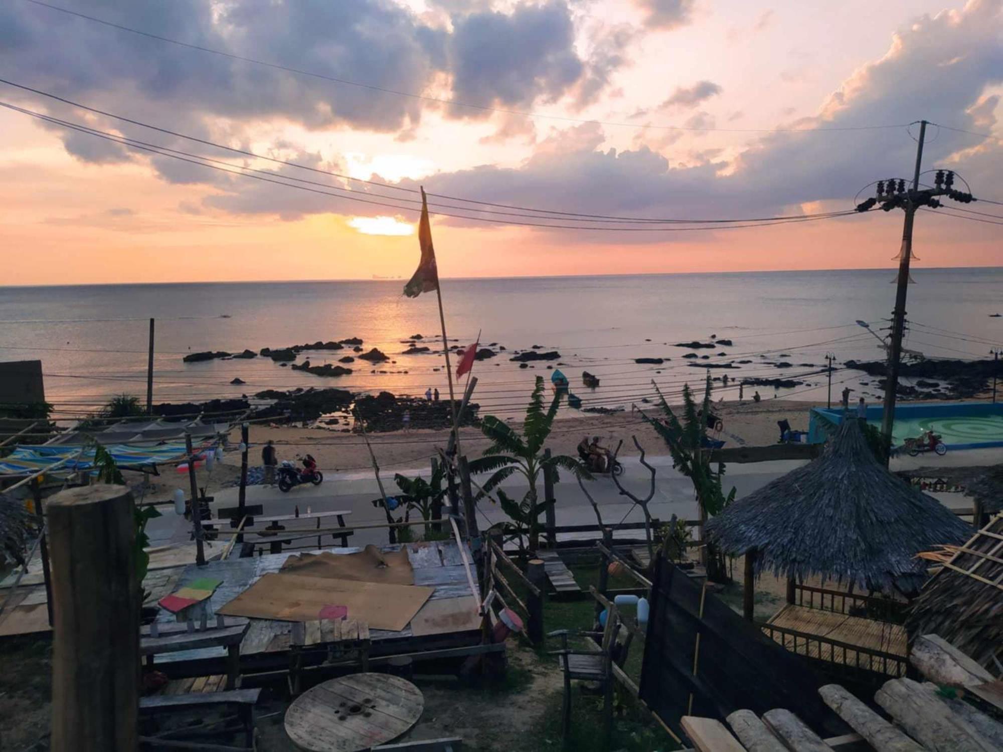 The Sunset View klong Hin Beach Lanta