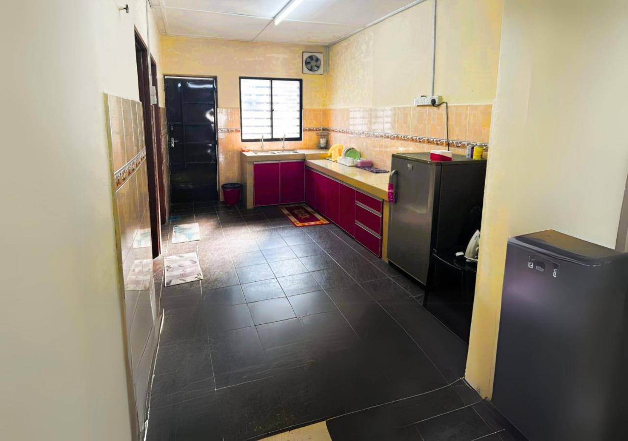 COZY Home Terrace - 1km to Water Theme Park Tambun Ipoh