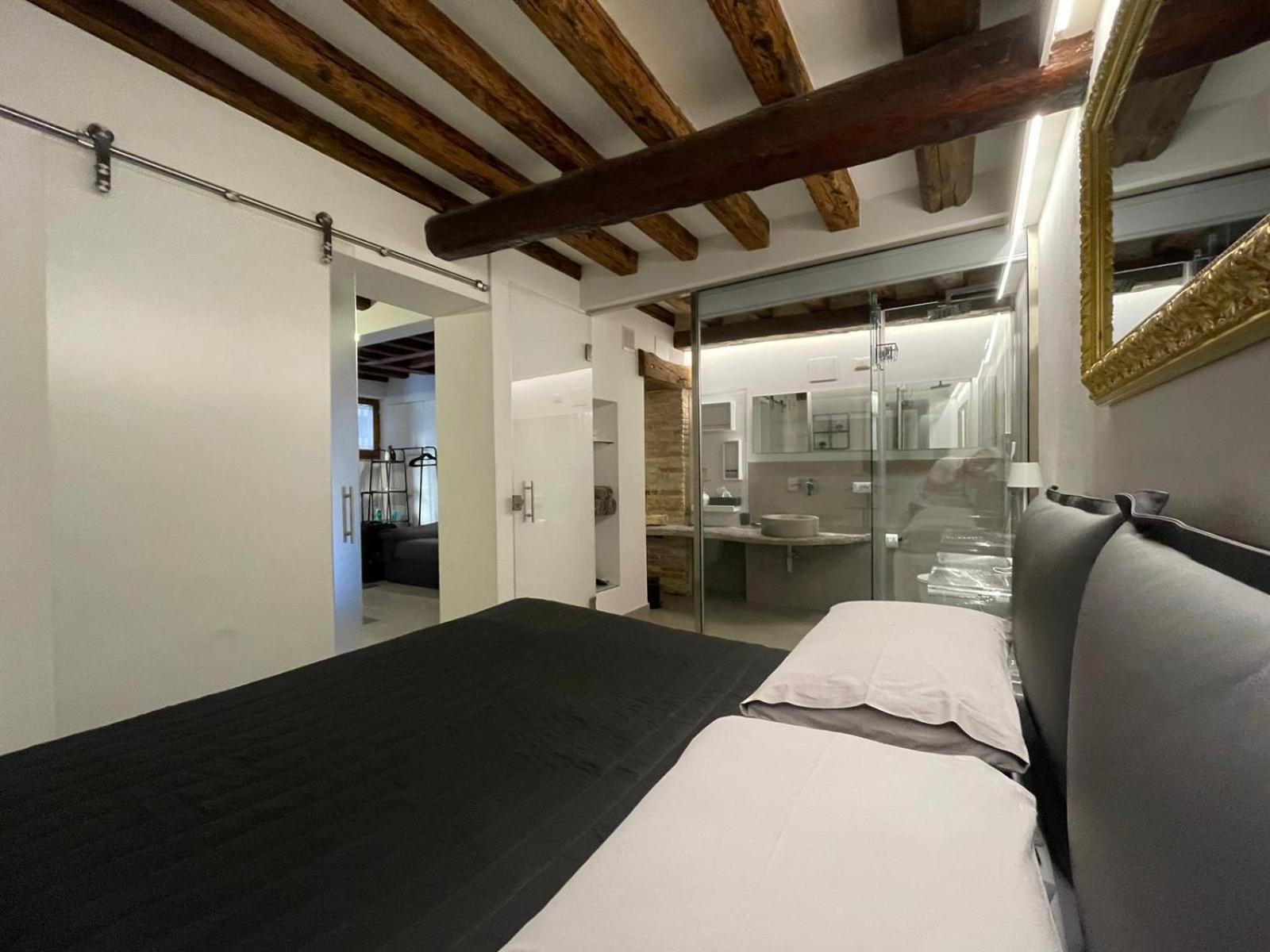 VENICELOFT 5minutefromRialto 10minutefromSanMarco 5minitestationTrain infrontofCaD'ORO
