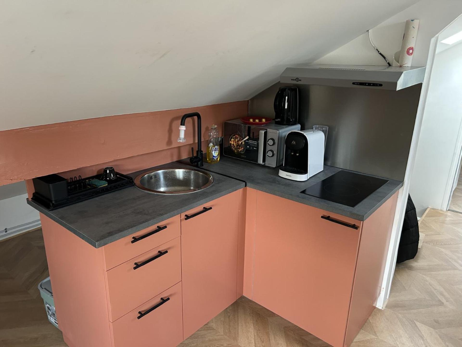Grand Paris Cozy Stay Private Studios and Apartment Quick Access to Paris