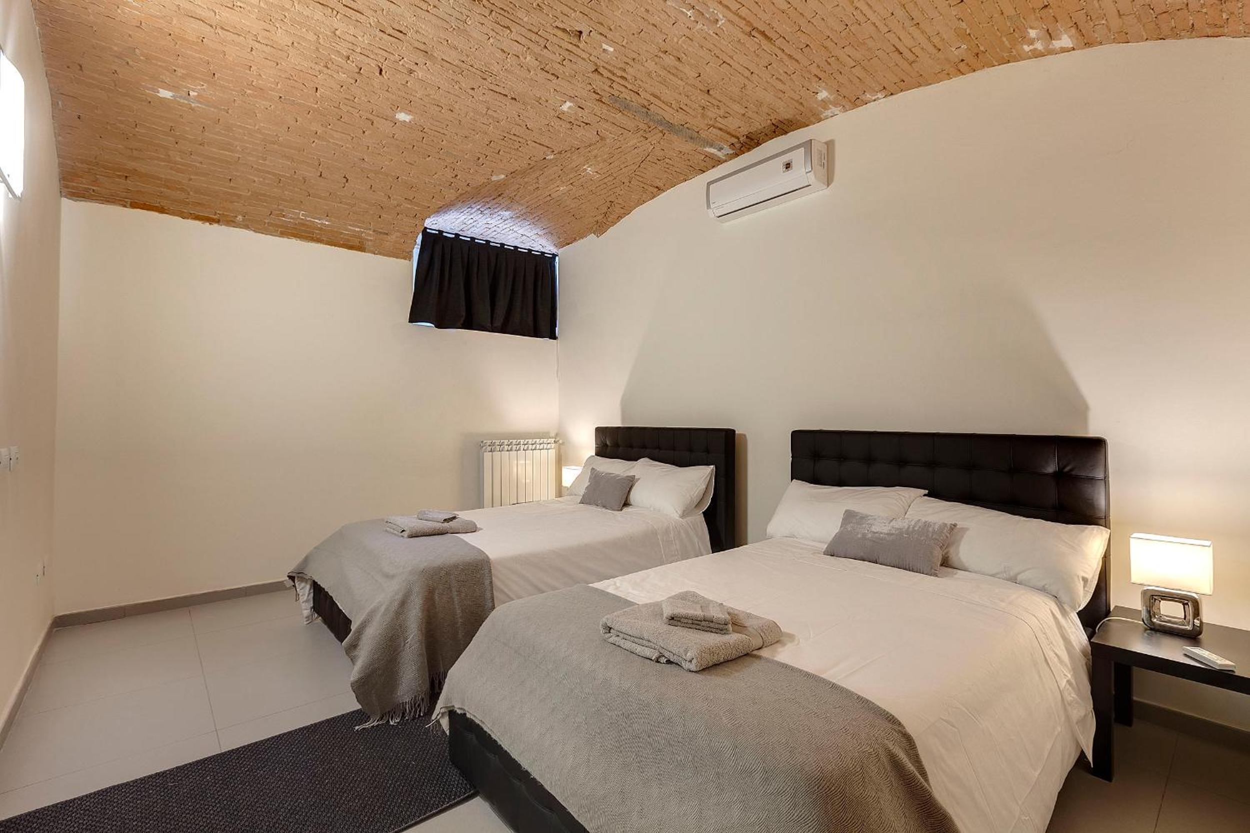 2016 Apartments