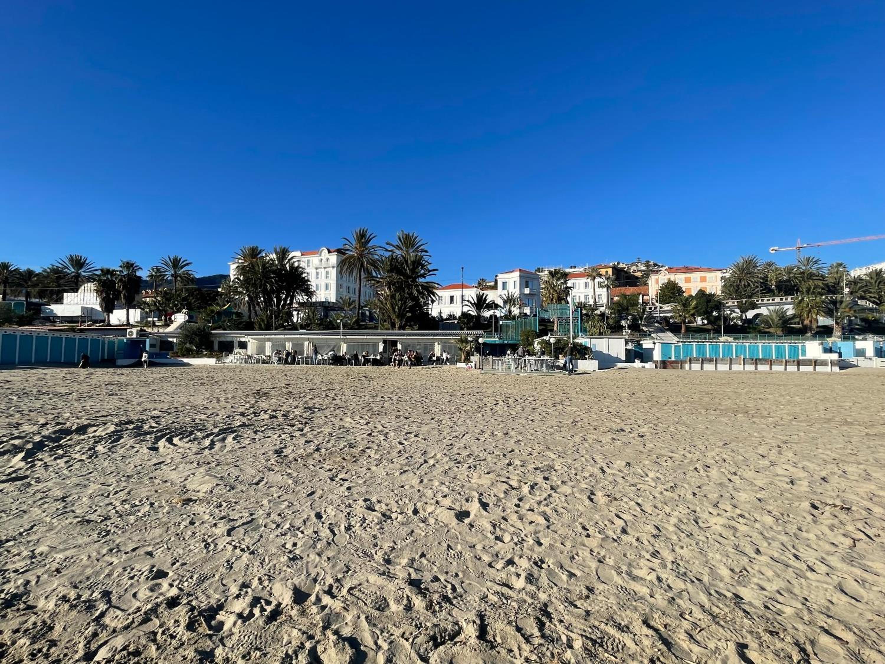 Sanremo vacanze zen vue mer 5 mn plage, 3 mn tennis club,Wifi
