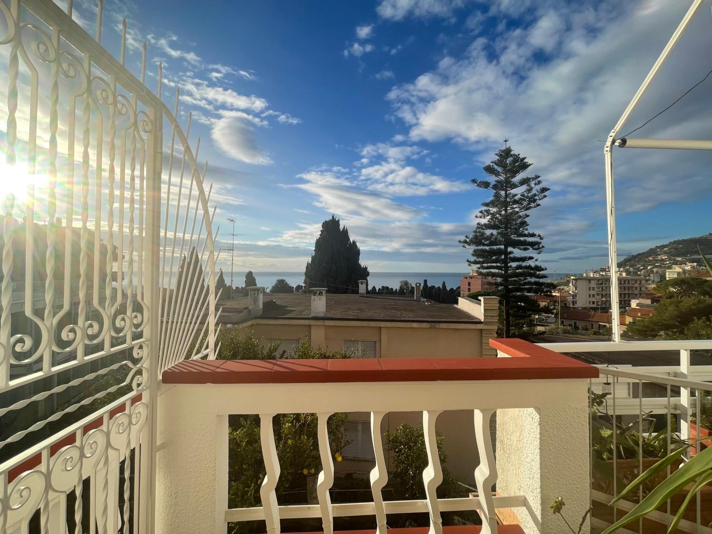 Sanremo vacanze zen vue mer 5 mn plage, 3 mn tennis club,Wifi